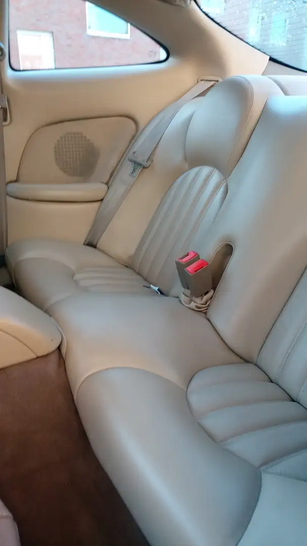 Jaguar XK8 Coupe - 2