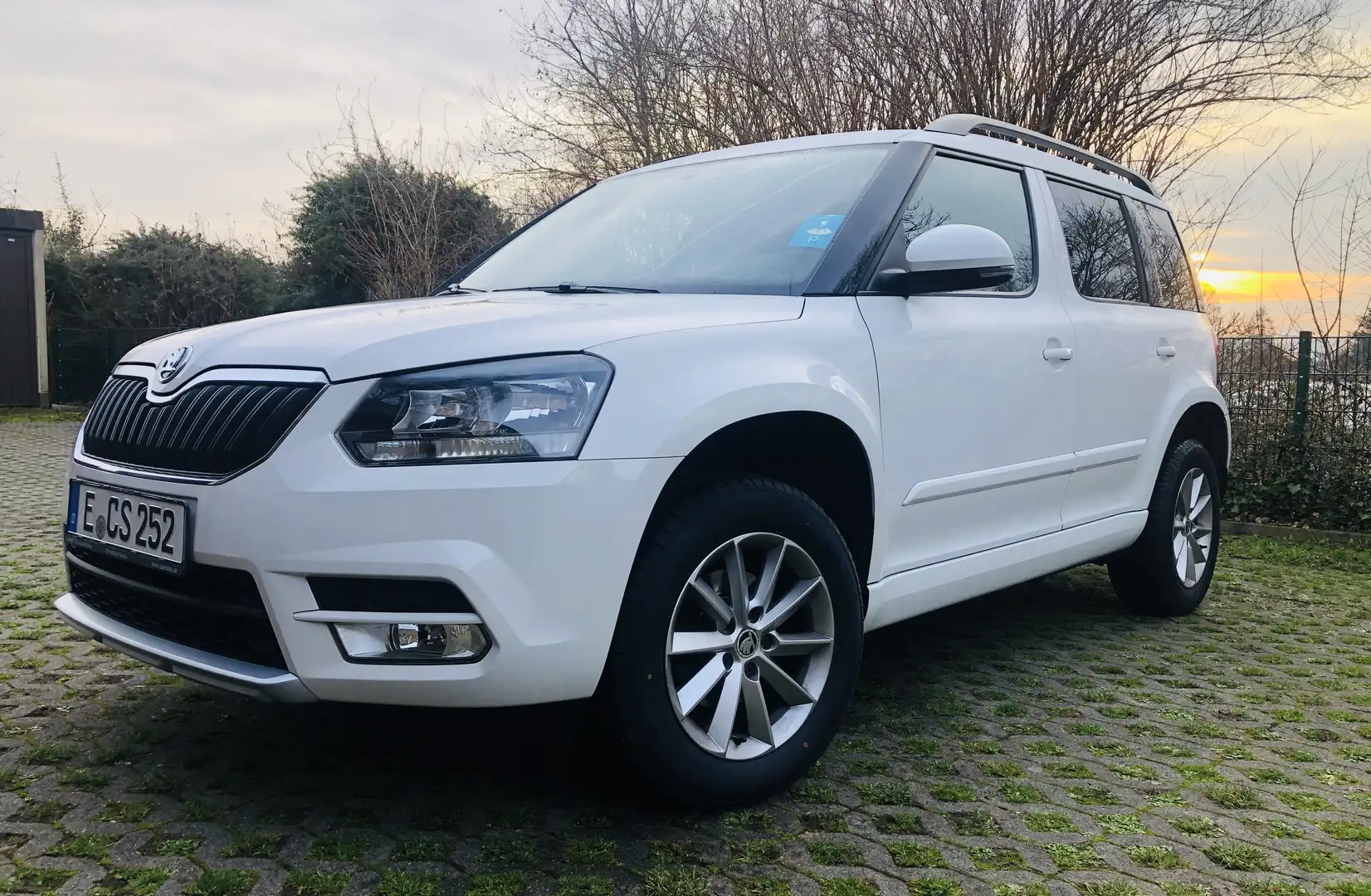 Skoda Yeti Yeti 1.2 TSI Ambition Weiß - 2
