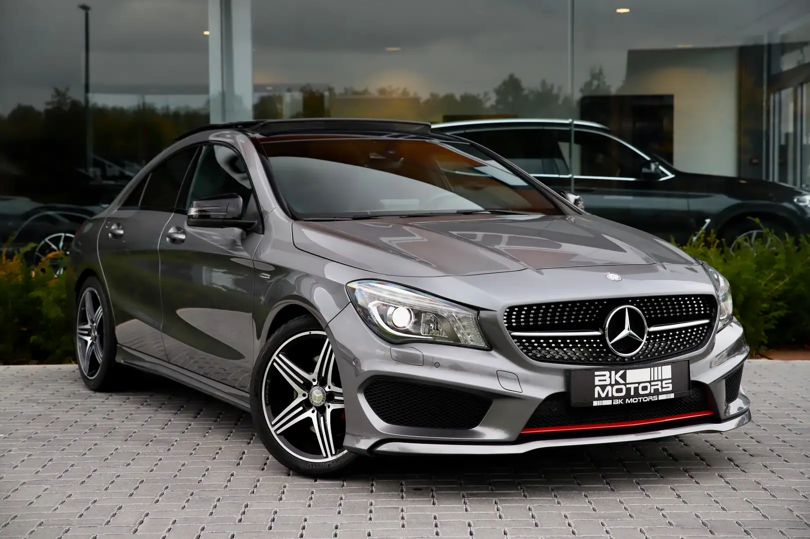 Mercedes-Benz CLA 250 7G-DCT AMG Line -PANO-CAMERA-CRUISE-AIRCO-AMBIANT Grijs - 1