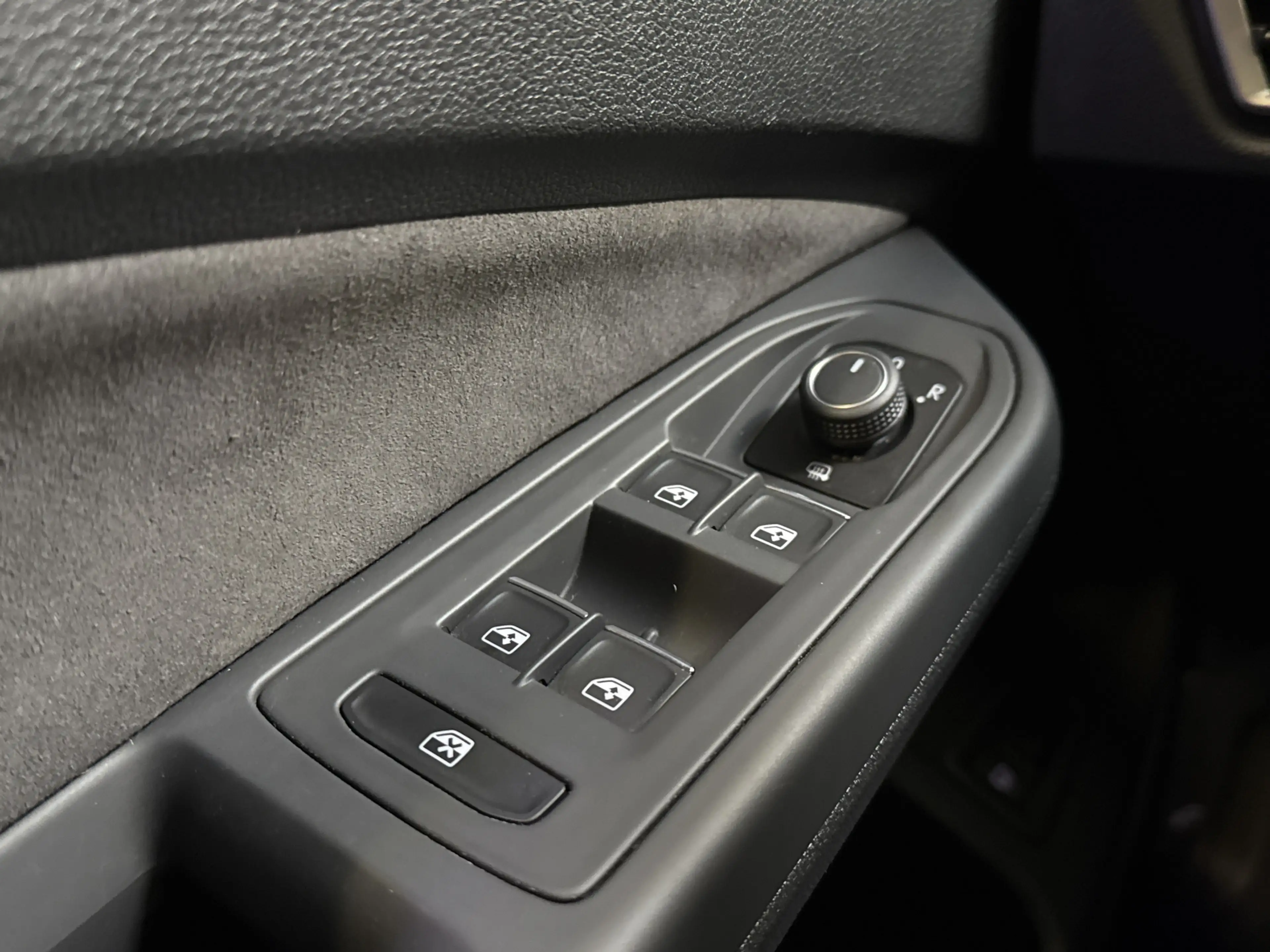 Volkswagen Golf GTE 245PK HYBRID SPORT CARPLAY/ACC/SFEERVERL/STUURVERW — photo 21