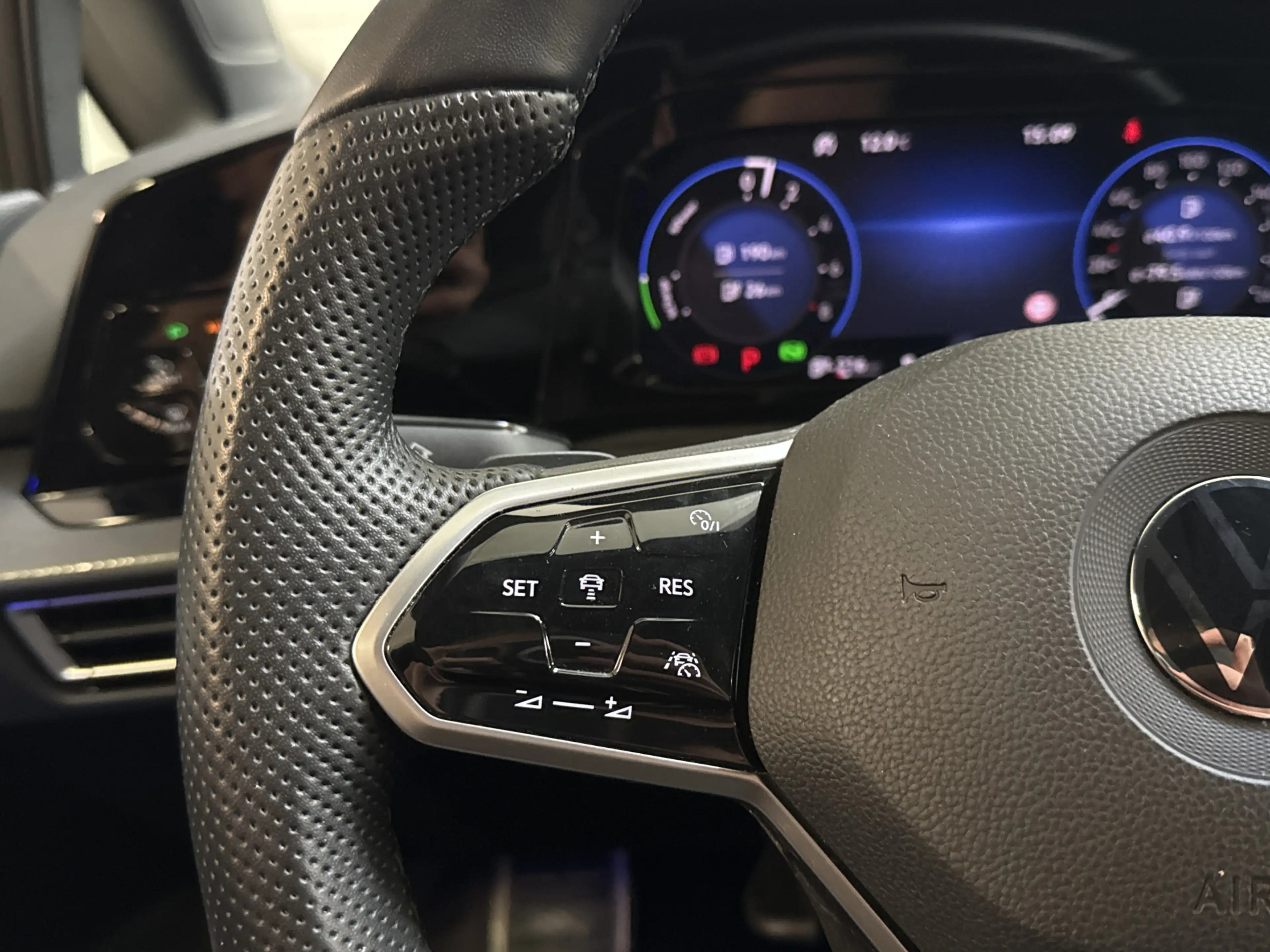 Volkswagen Golf GTE 245PK HYBRID SPORT CARPLAY/ACC/SFEERVERL/STUURVERW — photo 23