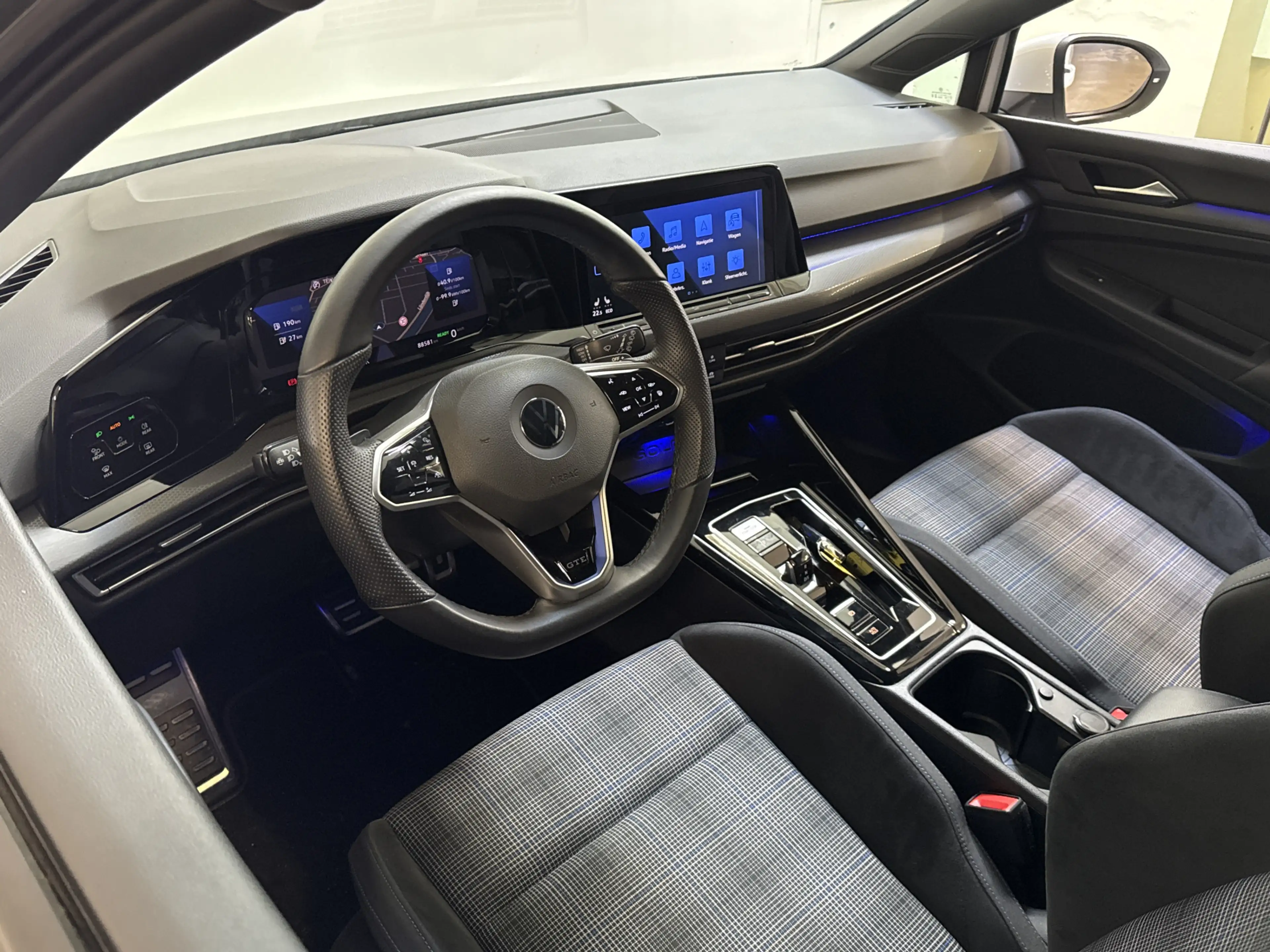 Volkswagen Golf GTE 245PK HYBRID SPORT CARPLAY/ACC/SFEERVERL/STUURVERW — photo 27