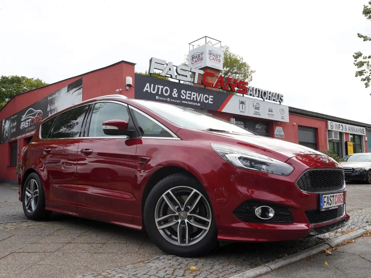 Ford S-Max S-MAX Titanium ST-Line LED Navi SHZ PDC 7 Sitz Roşu - 1
