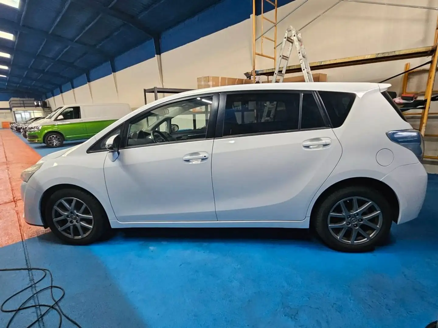 Toyota Verso 115D Comfort 5pl. Blanco - 2