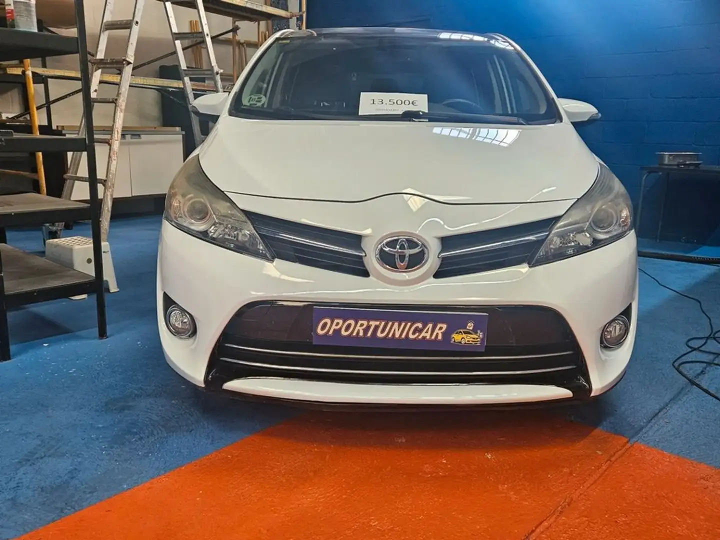 Toyota Verso 115D Comfort 5pl. Blanco - 1