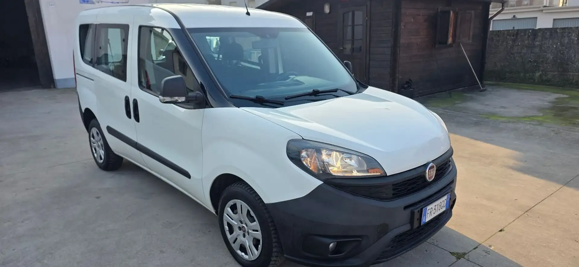 Fiat Doblo Doblo 1.3 mjt 16v Dynamic n1 Cargo Combi 5 PORTE Weiß - 2