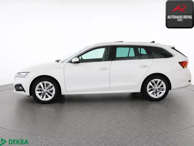 Skoda Octavia view 2