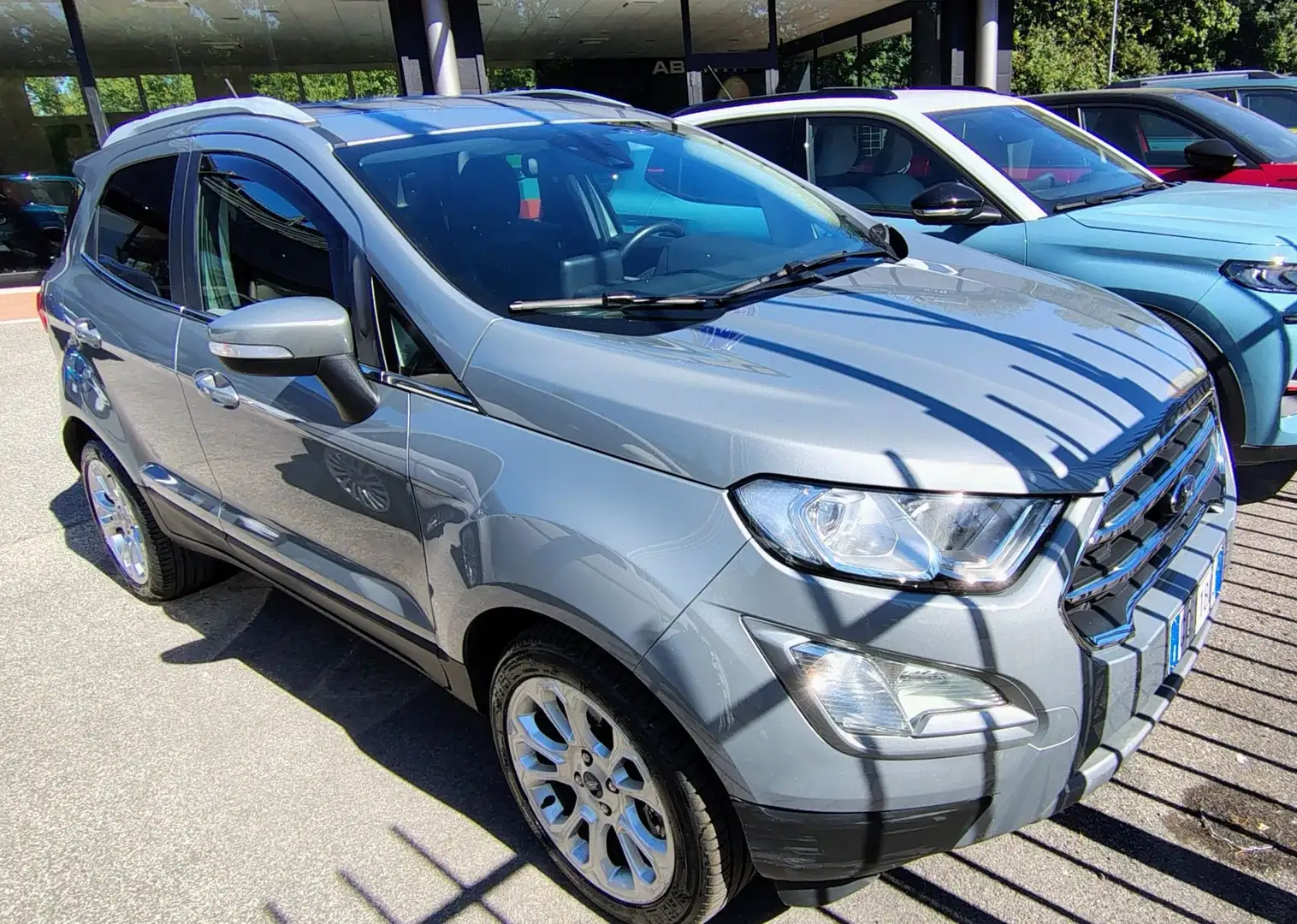 Ford EcoSport 1.0 EcoBoost 125 CV Start&Stop Titanium Grijs - 2