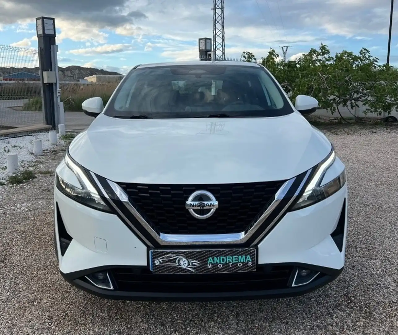 Nissan Qashqai 1.3 DIG-T mHEV 12V N-Connecta 4x2 103kW Blanc - 2