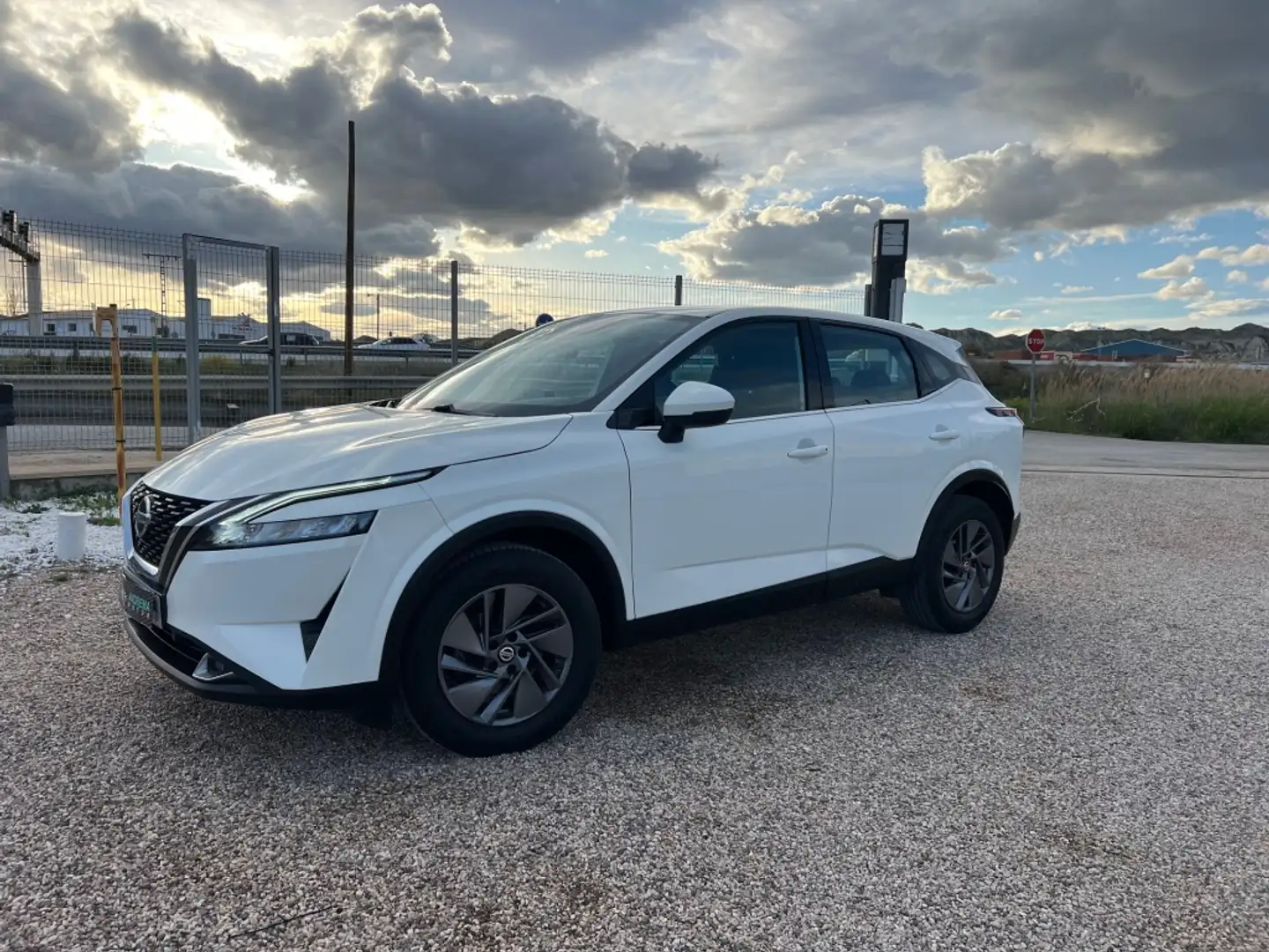 Nissan Qashqai 1.3 DIG-T mHEV 12V N-Connecta 4x2 103kW Blanc - 1
