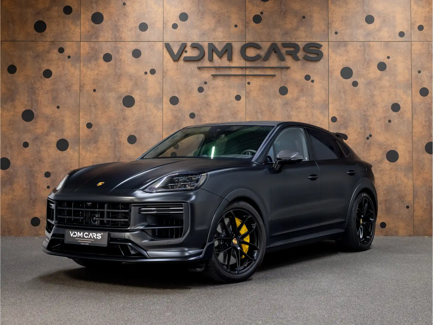 Porsche Cayenne Coupé 4.0 Turbo E-Hybrid GT | TECHART | Stealth PP Zwart - 1