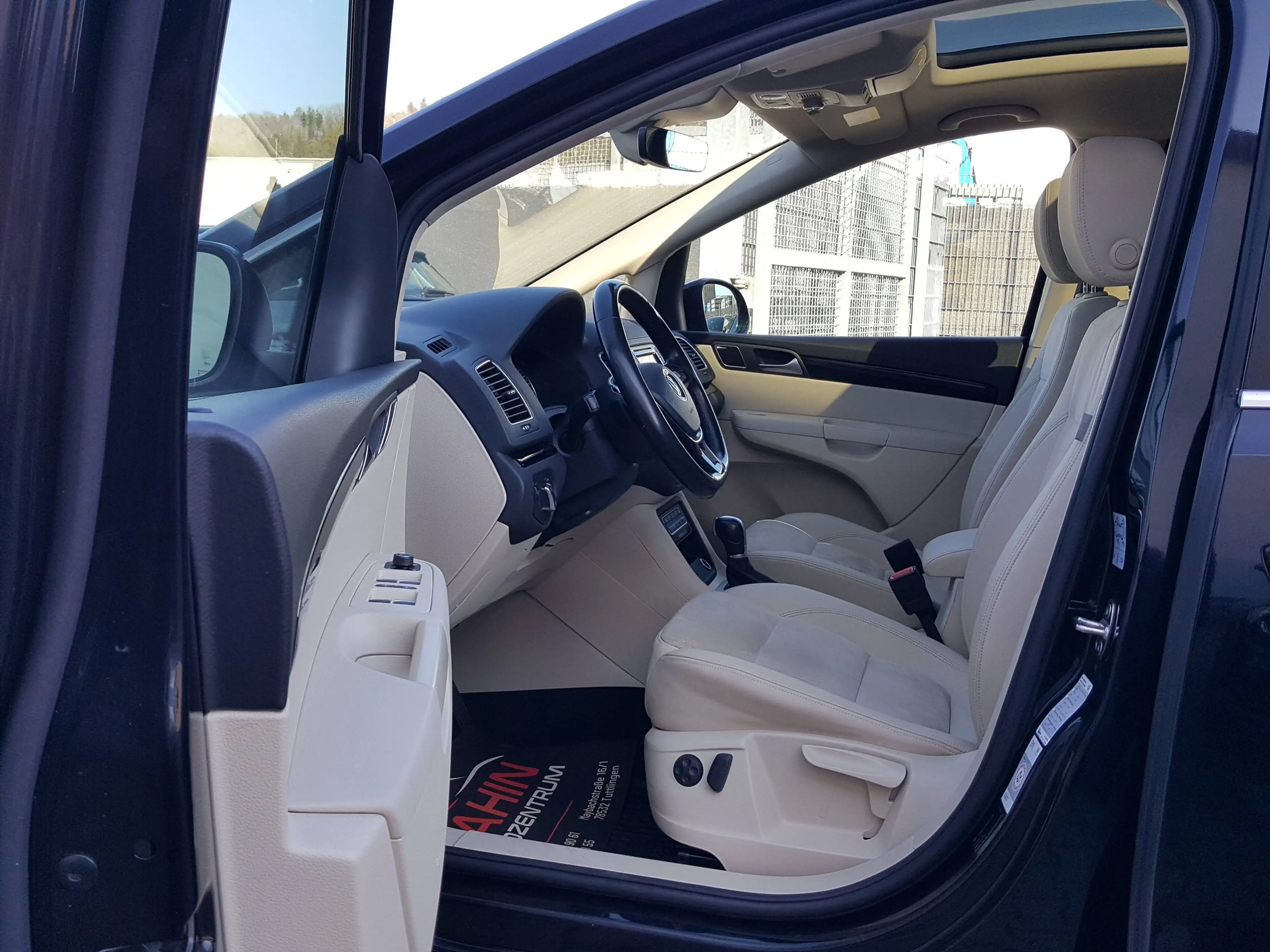 Volkswagen Sharan 2.0 TDI DSG Highline 7-Sitzer Stdhzg Pano ACC+TOT+SPUR AHK RFK — photo 10