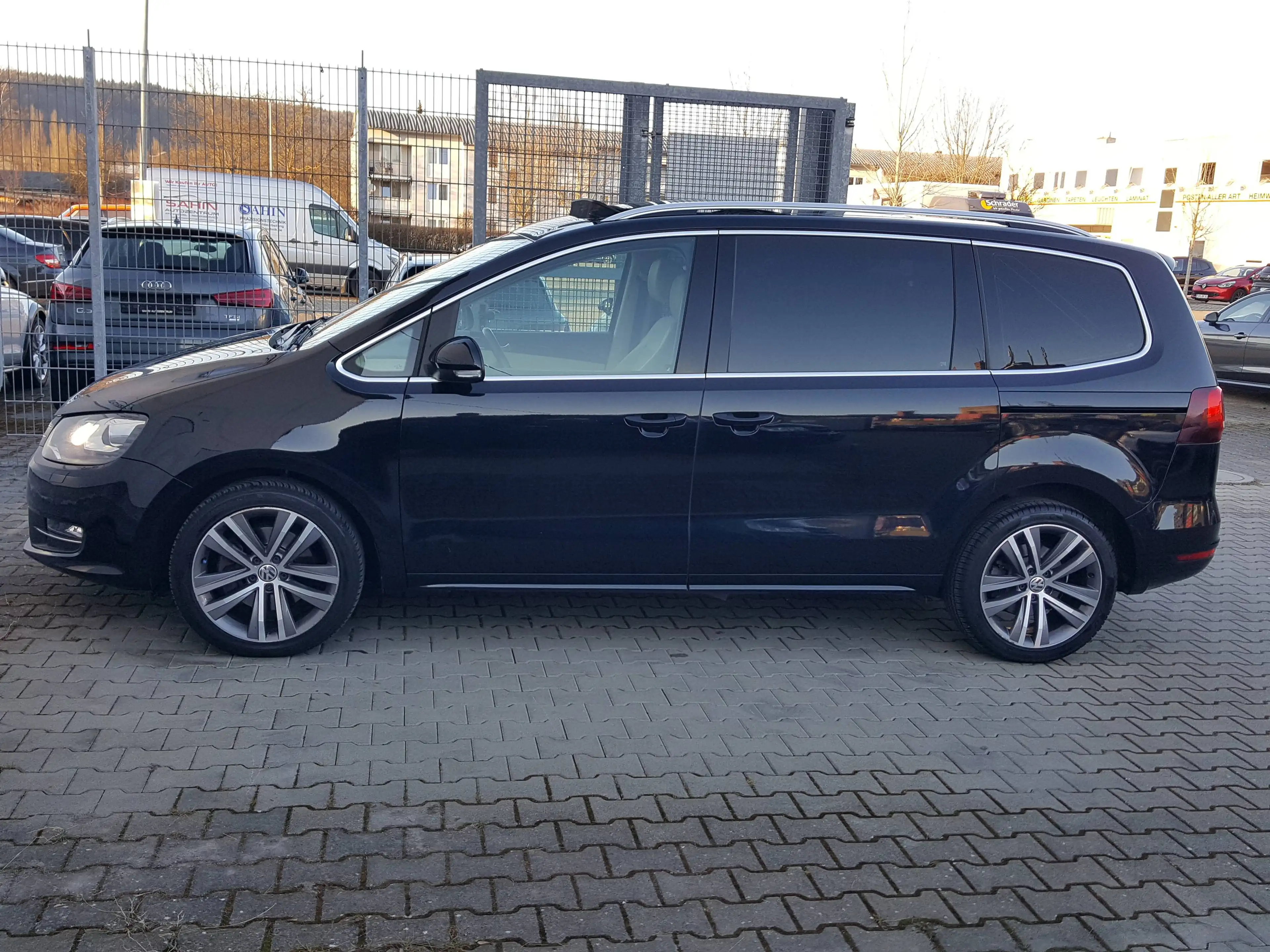 Volkswagen Sharan 2.0 TDI DSG Highline 7-Sitzer Stdhzg Pano ACC+TOT+SPUR AHK RFK — photo 7