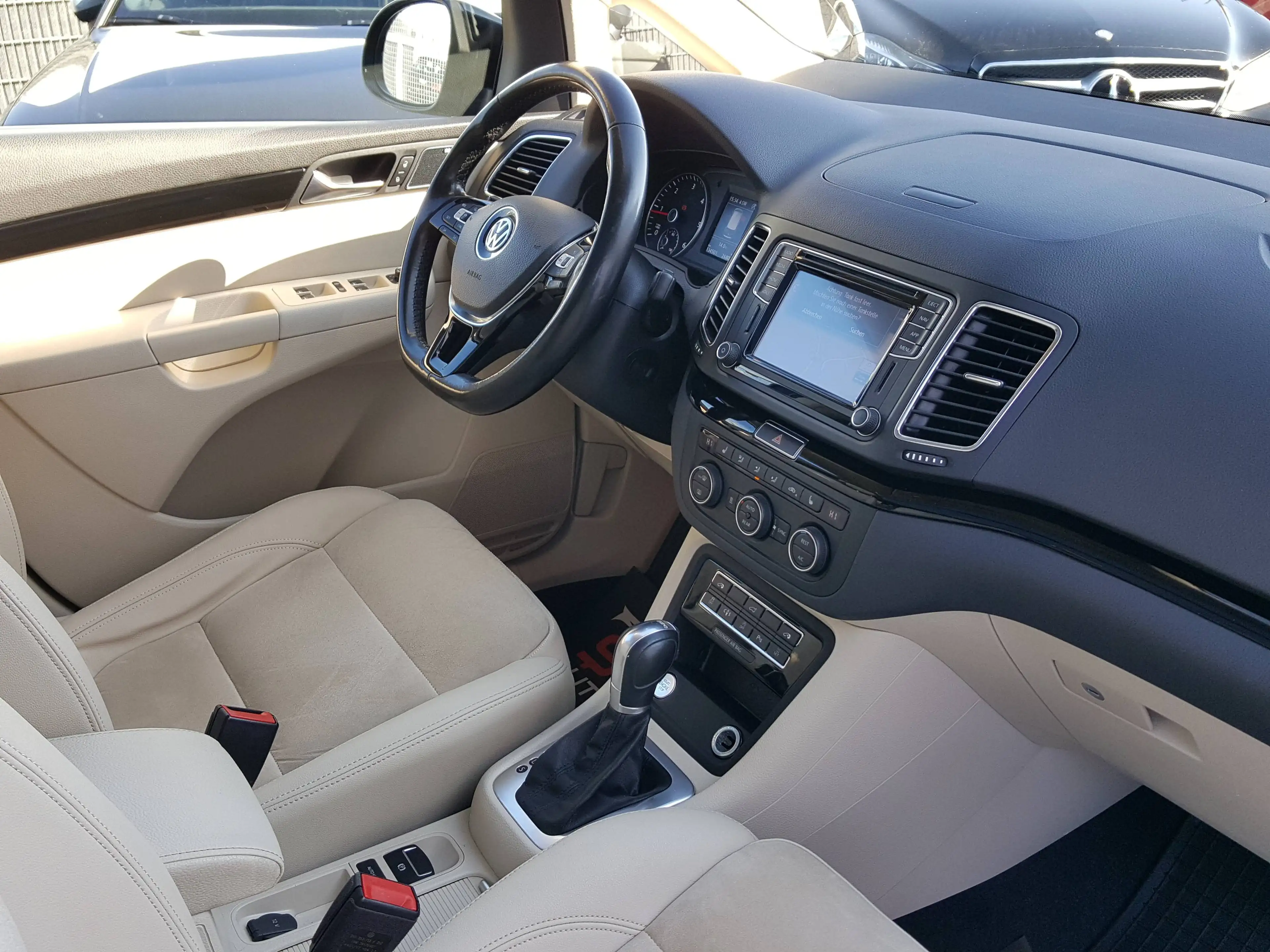 Volkswagen Sharan 2.0 TDI DSG Highline 7-Sitzer Stdhzg Pano ACC+TOT+SPUR AHK RFK — photo 14