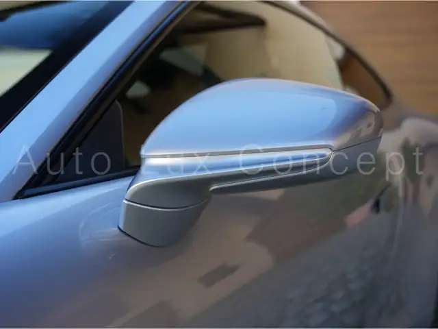 Porsche 911 view 12