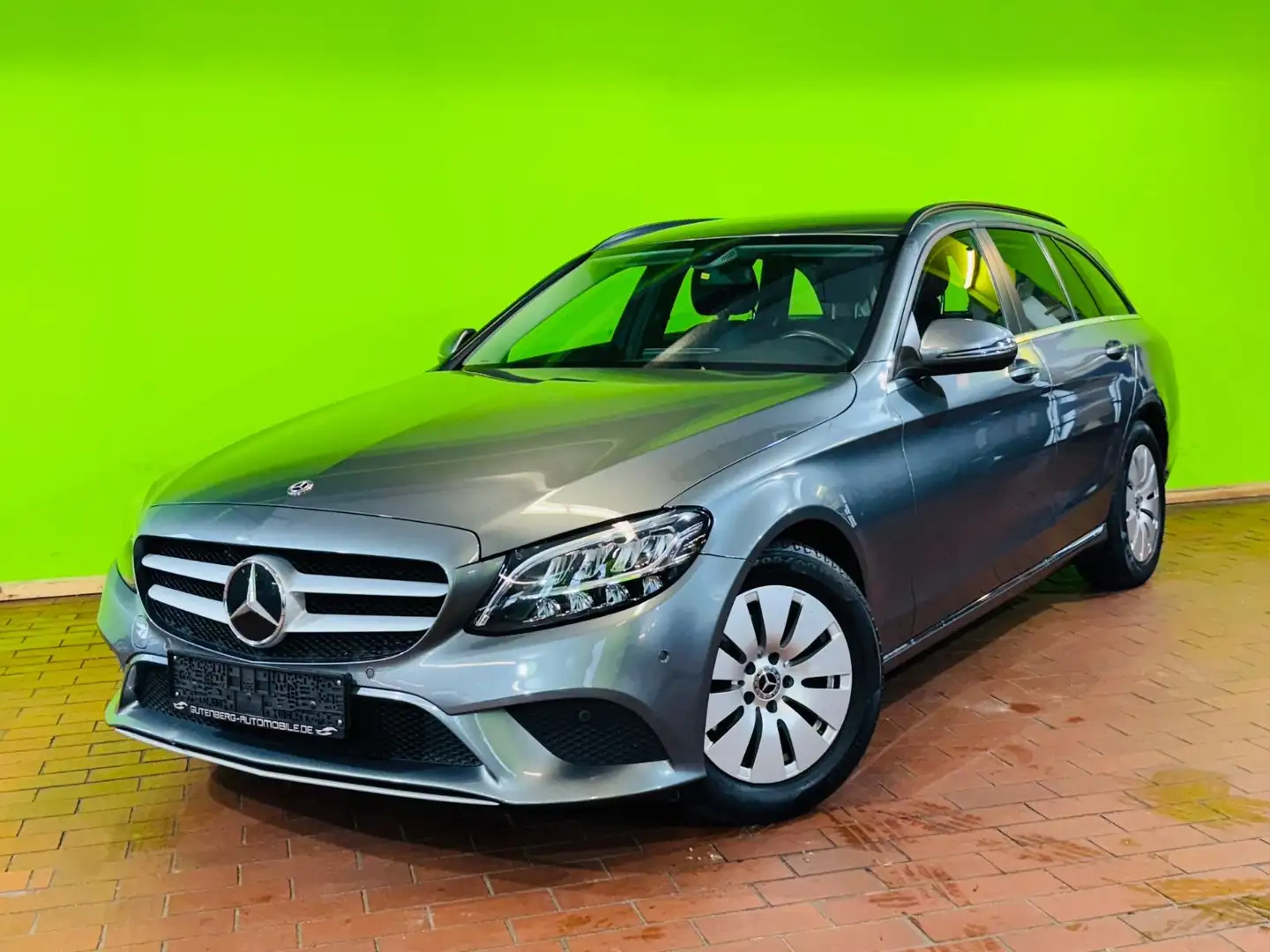 Mercedes-Benz C 180 T Leder Kamera Navi Led Garantie 1.Hand Gris - 1