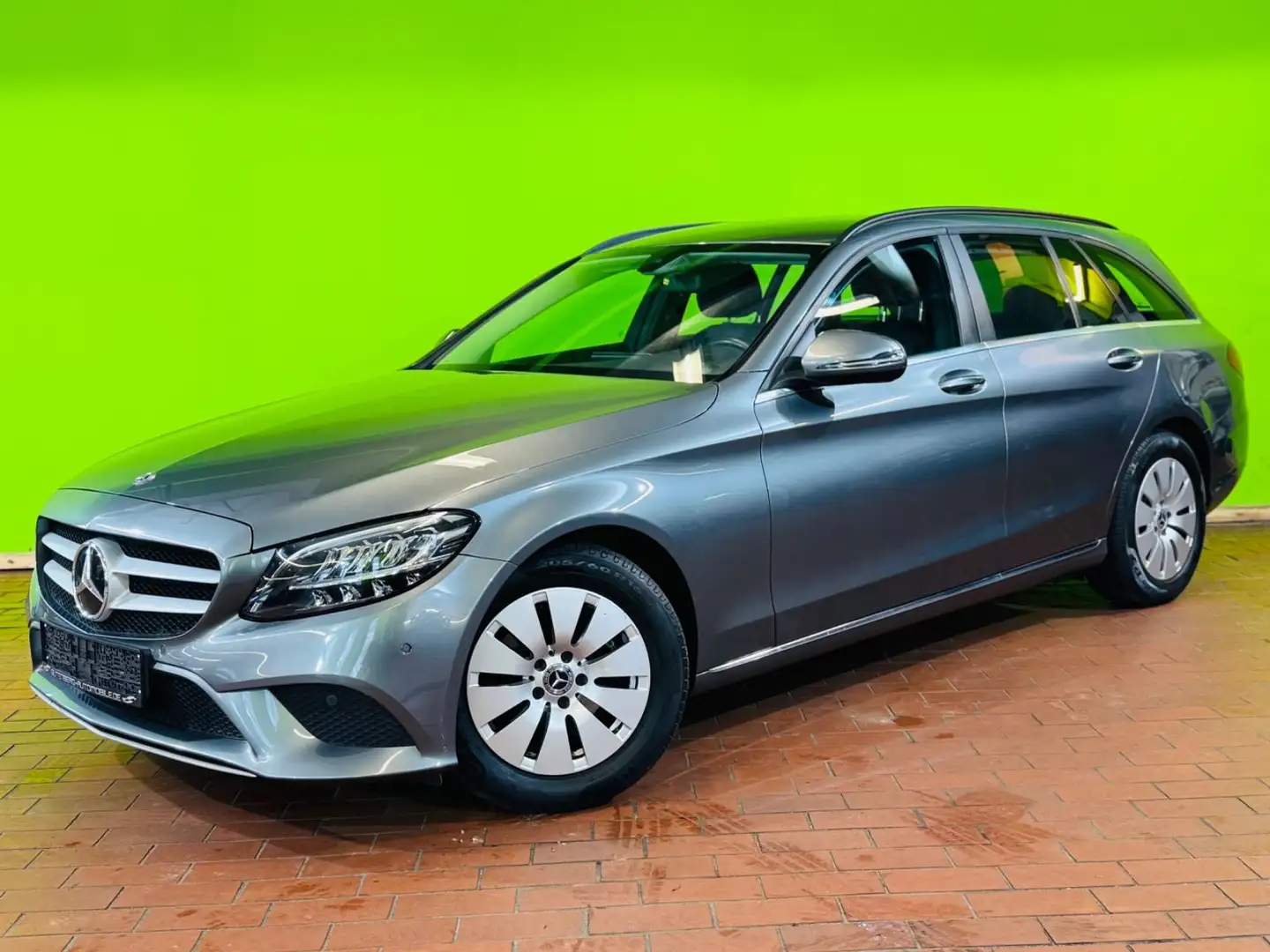 Mercedes-Benz C 180 T Leder Kamera Navi Led Garantie 1.Hand Gris - 2