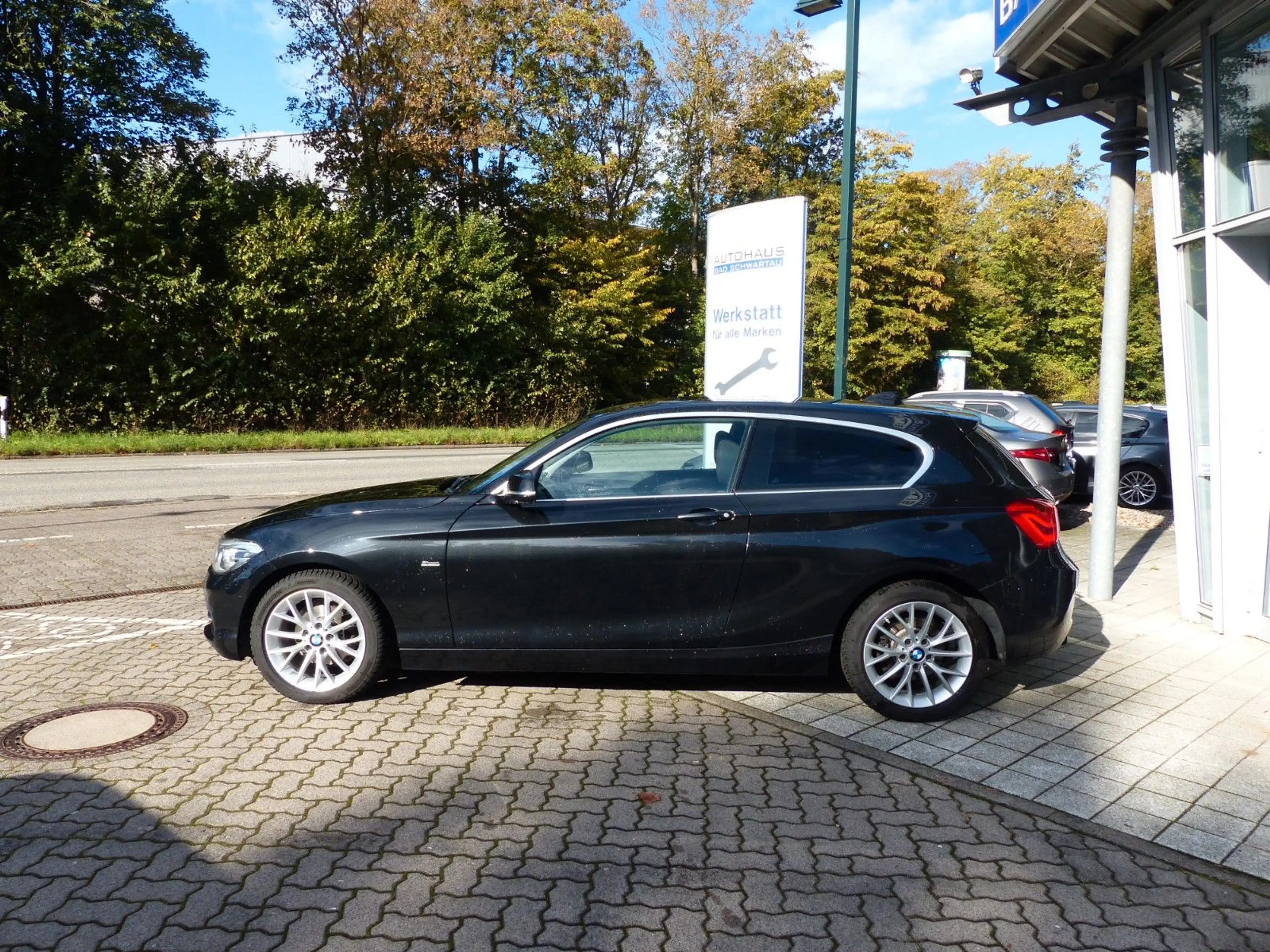 BMW 118 i 3trg. Aut. "Sport Line", Navi, LED, Hifi — photo 6