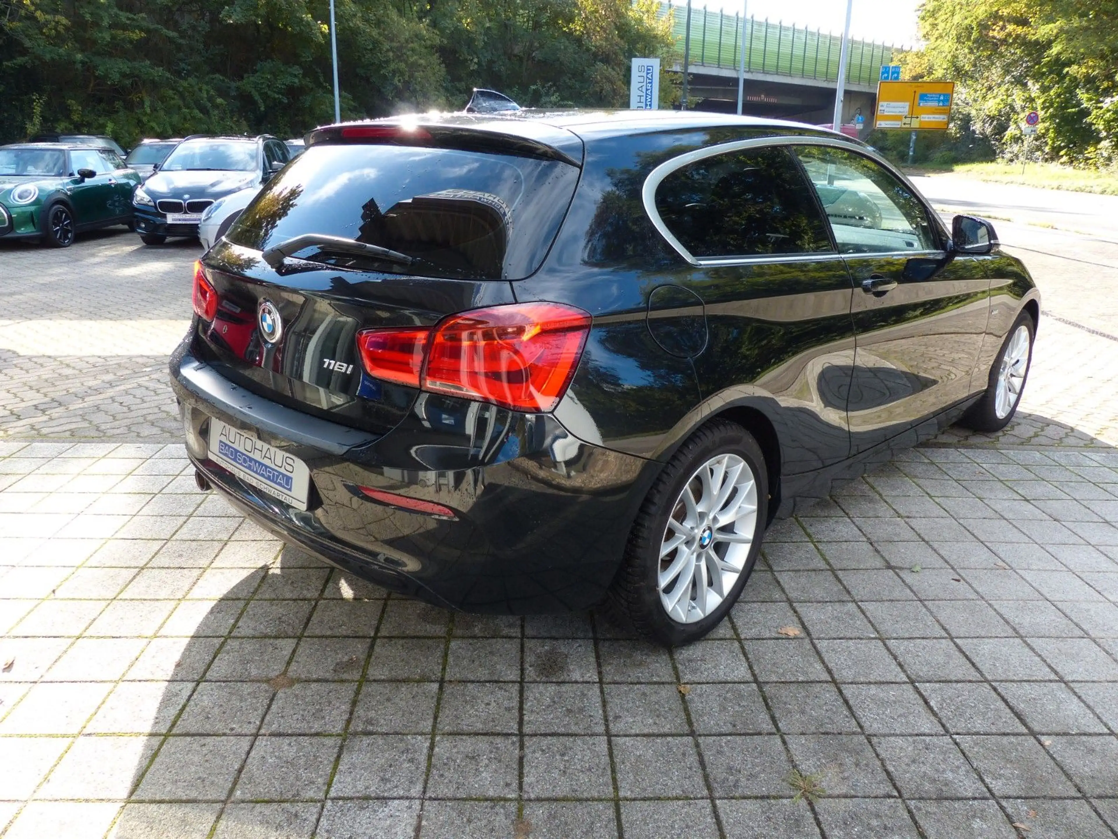 BMW 118 i 3trg. Aut. "Sport Line", Navi, LED, Hifi — photo 9
