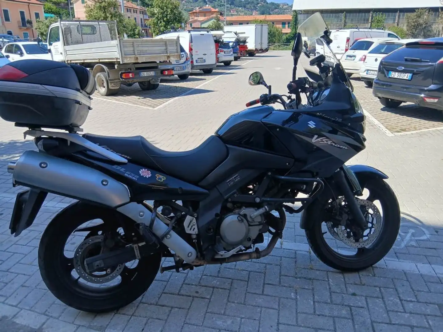 Suzuki V-Strom 650 - 1