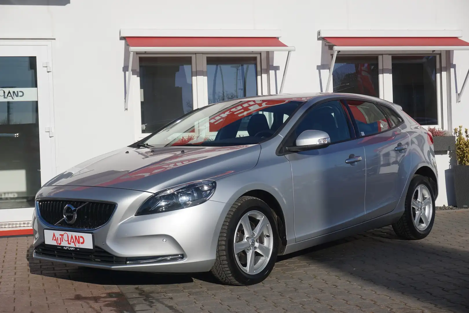 Volvo V40 2.0 Kinetic Klima PDC Notbremsassistent Plateado - 2