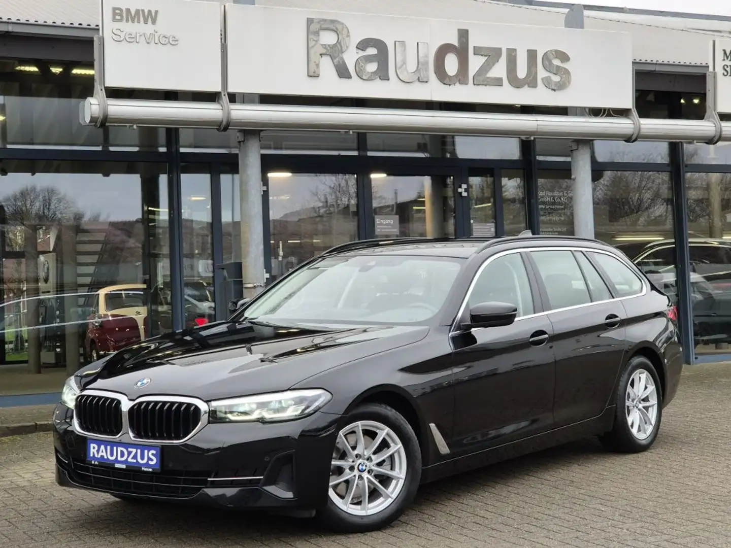 BMW 520 520d Touring Aut. Schwarz - 1