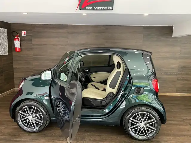 smart brabus Fortwo 0.9 t British Green 90cv twinamic-ITALIANA
