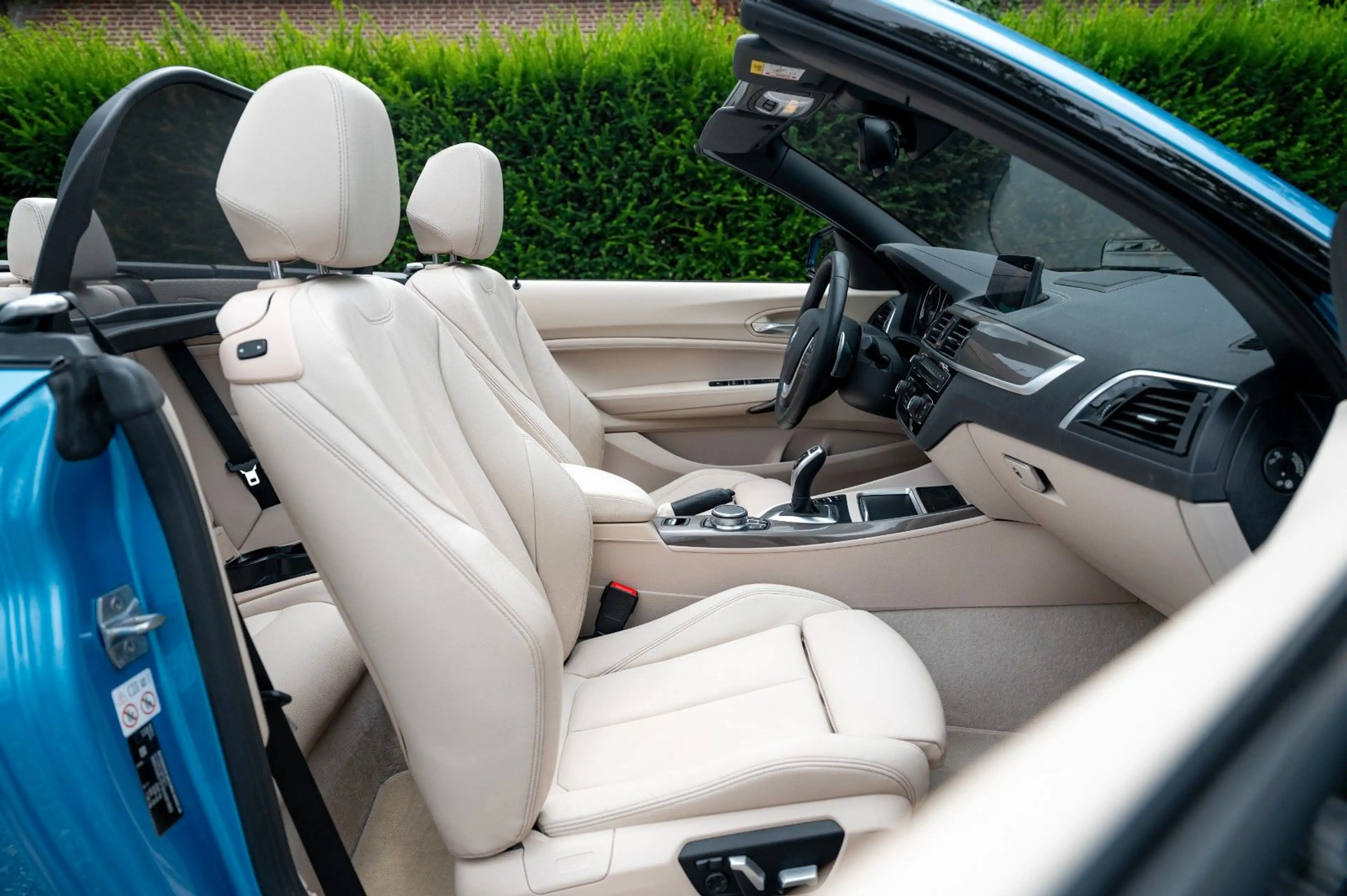 BMW 230 i Cabrio Sport Line 252PS — photo 11