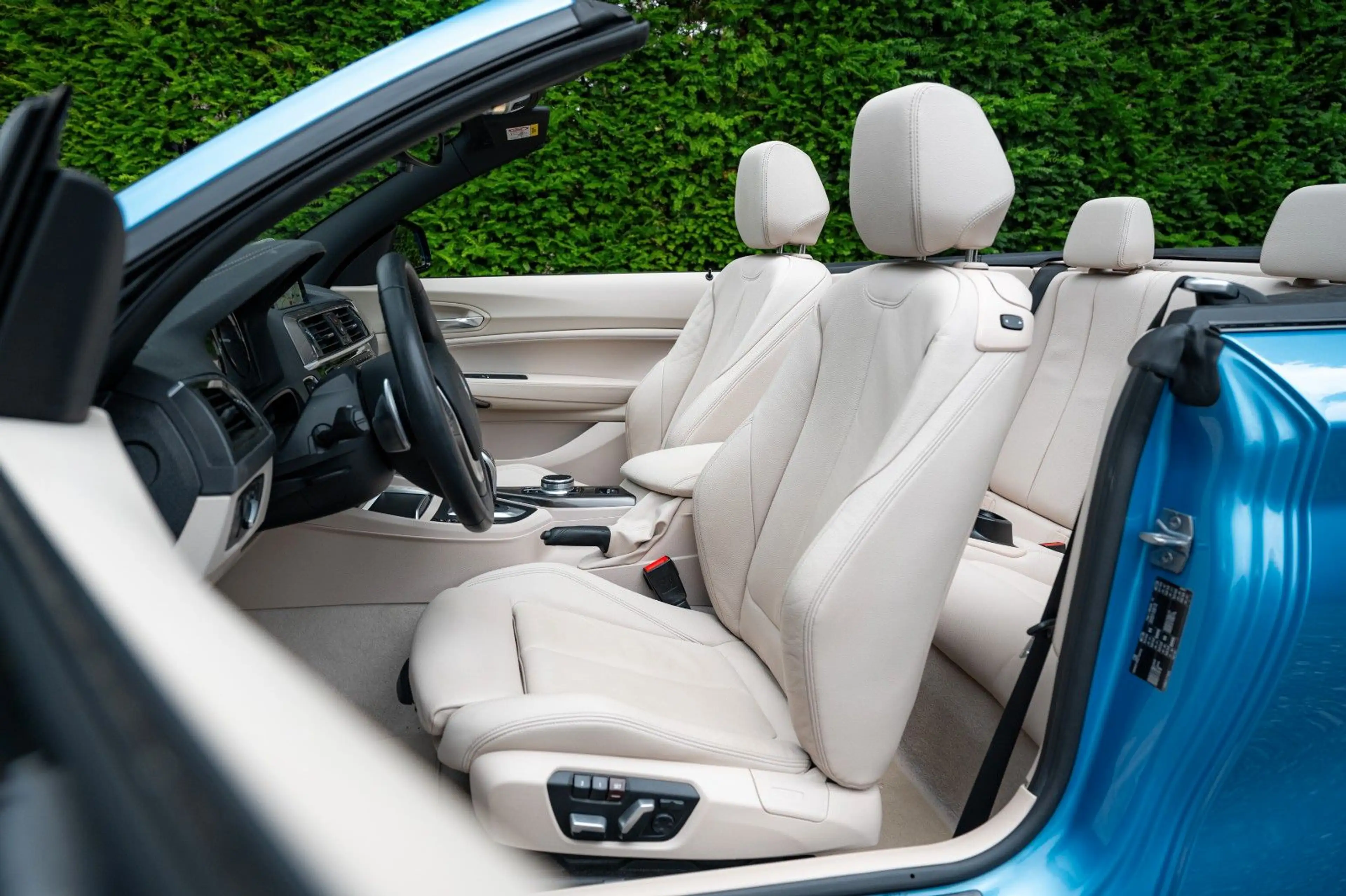 BMW 230 i Cabrio Sport Line 252PS — photo 7