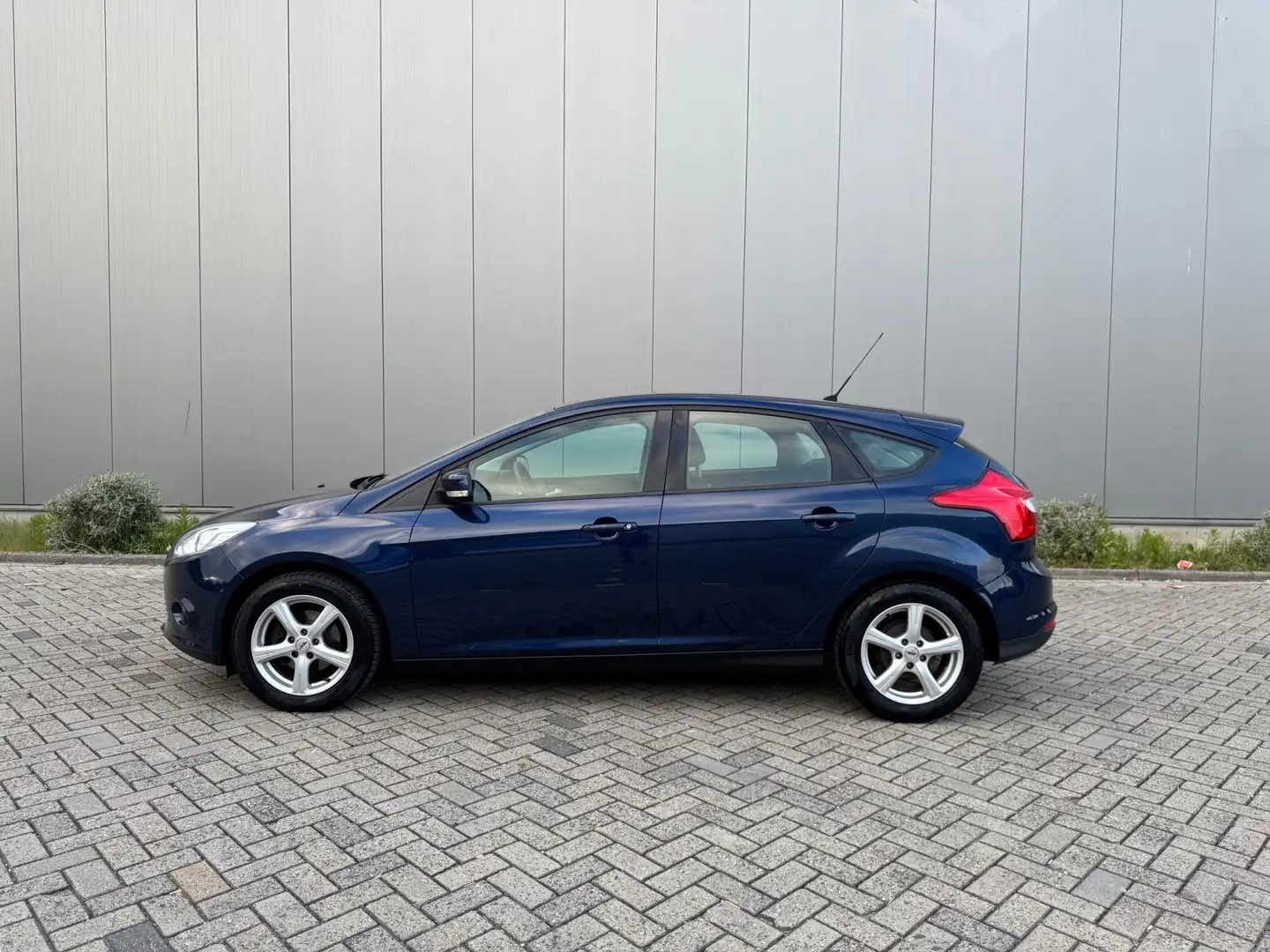 Ford Focus 1.6 TI-VCT Trend Airco Cruise Isofix Lmv Nap Blu/Azzurro - 2