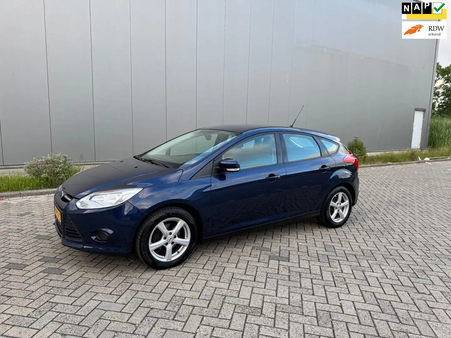 Ford Focus 1.6 TI-VCT Trend Airco Cruise Isofix Lmv Nap Blu/Azzurro - 1