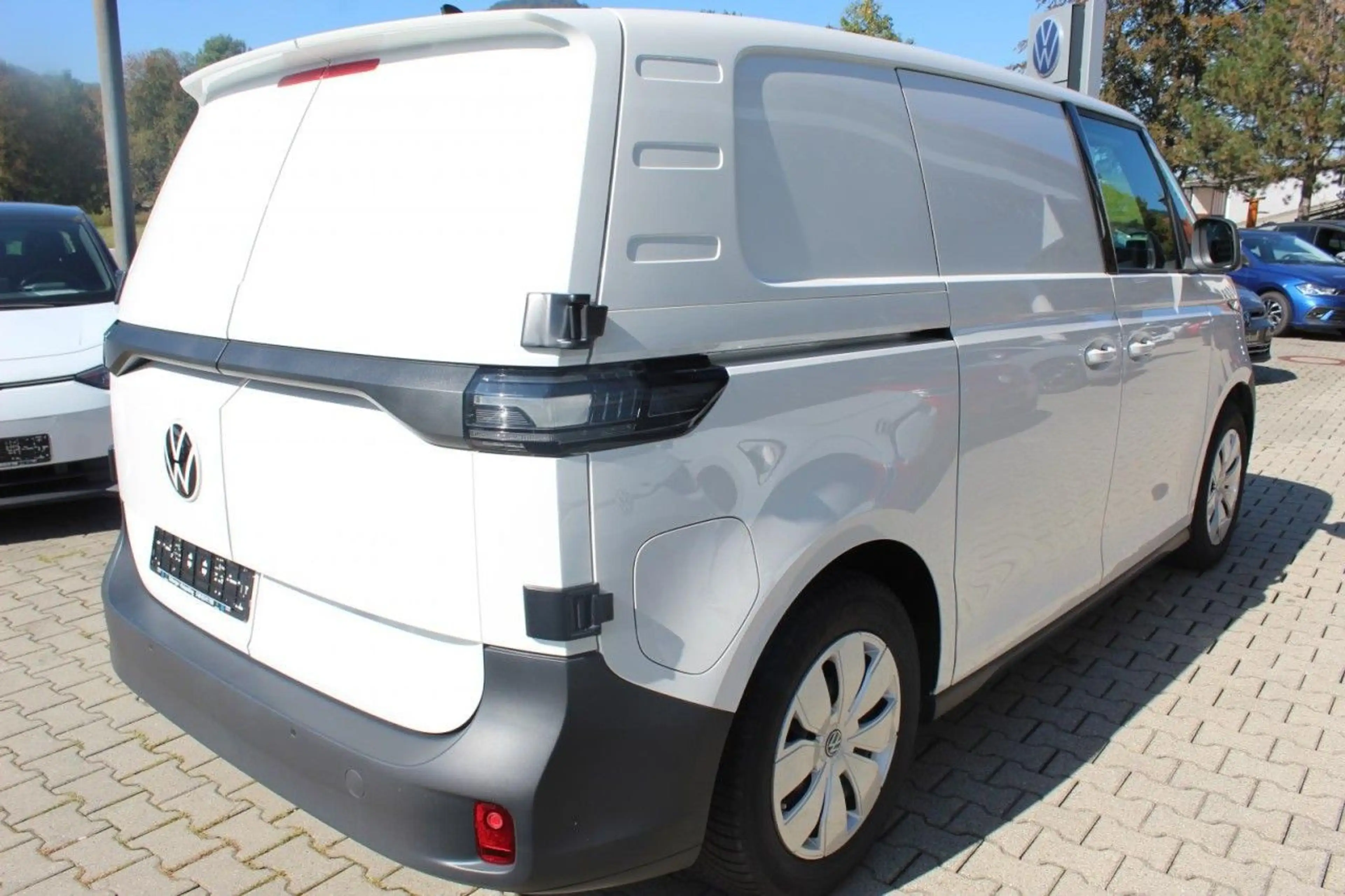 Volkswagen ID. Buzz Cargo 82kW ACC+Kamera+REGAL+TravelAssist Klima Navi — photo 5