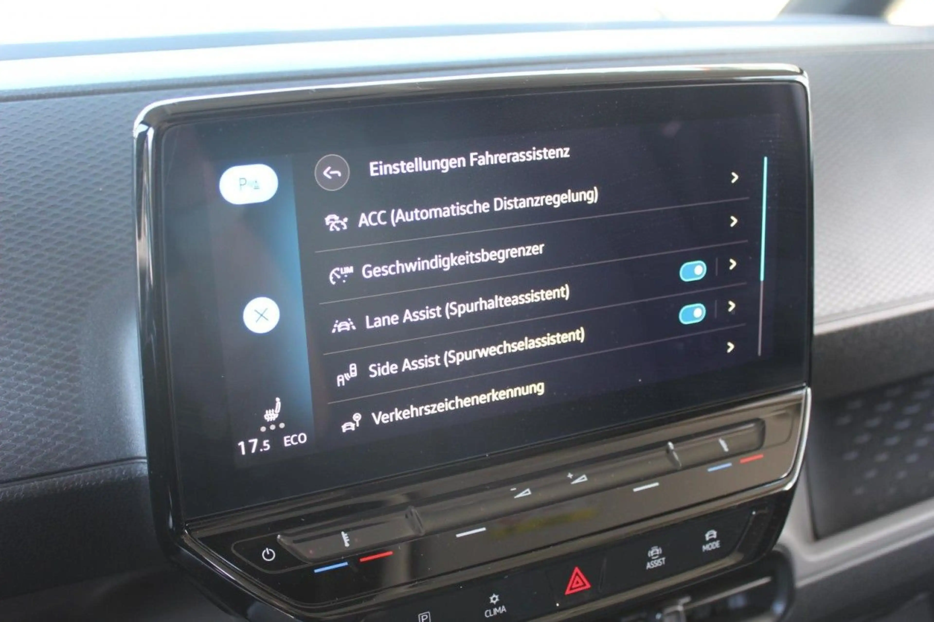 Volkswagen ID. Buzz Cargo 82kW ACC+Kamera+REGAL+TravelAssist Klima Navi — photo 14