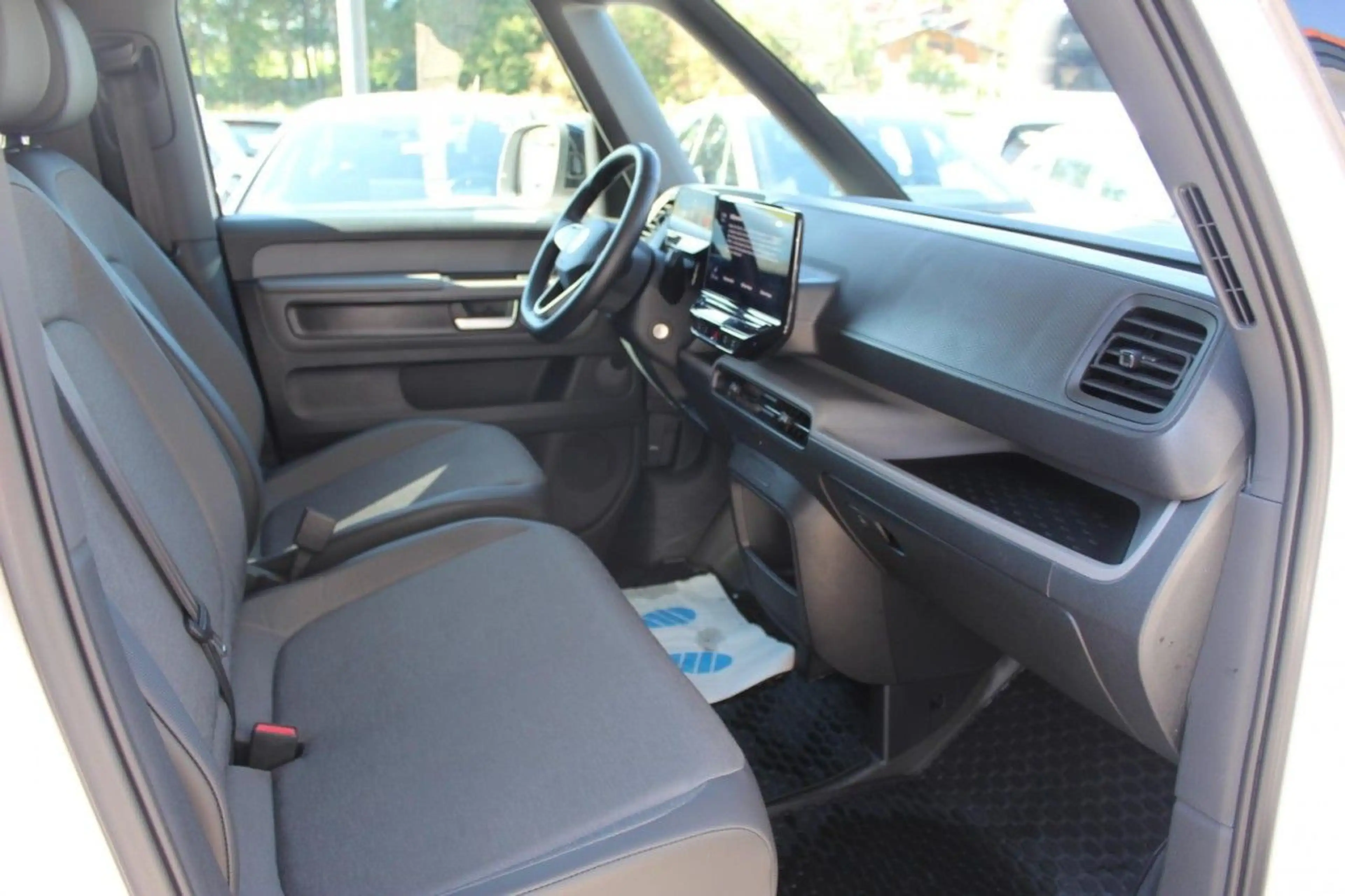 Volkswagen ID. Buzz Cargo 82kW ACC+Kamera+REGAL+TravelAssist Klima Navi — photo 9