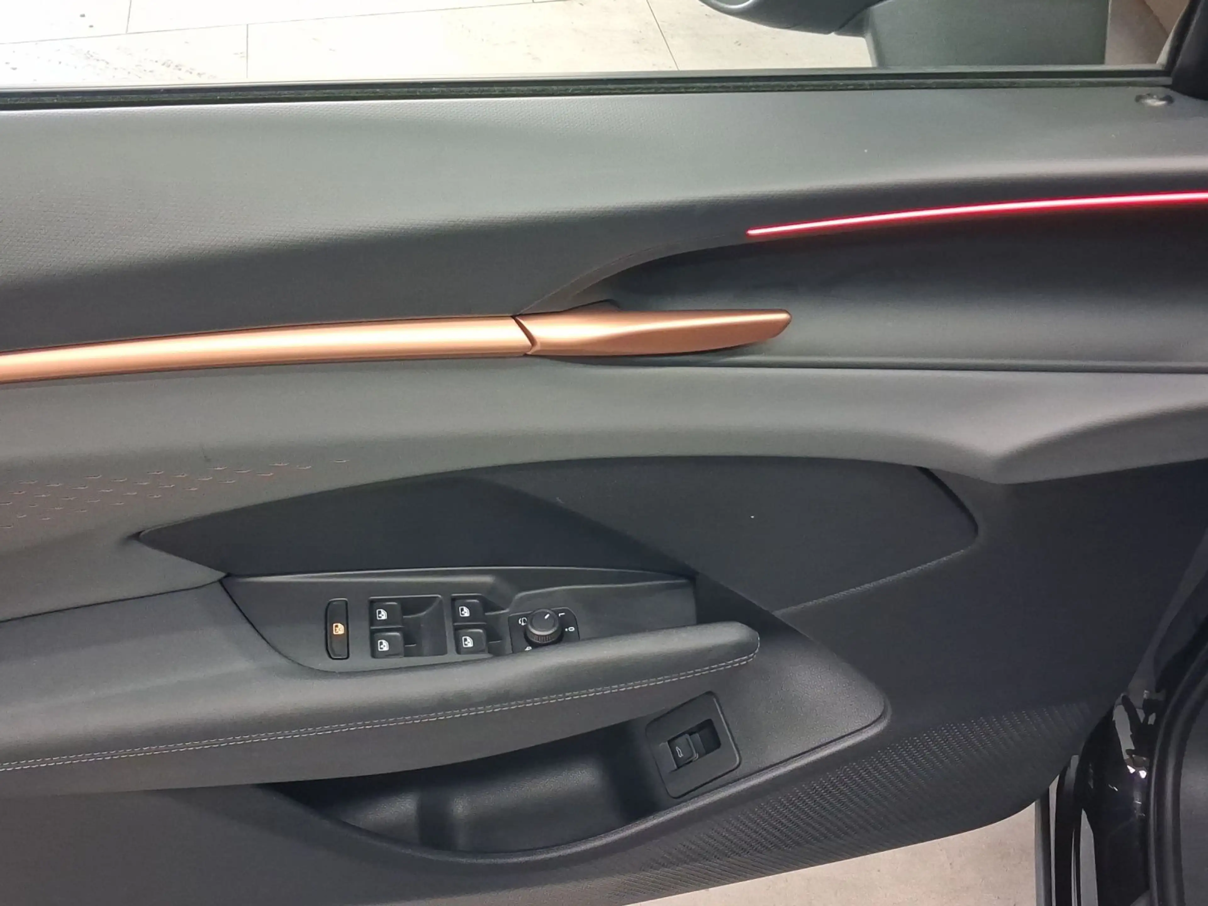 CUPRA Terramar 1.5 eTSI HEAD-UP 360° eSITZE NAVI — photo 8
