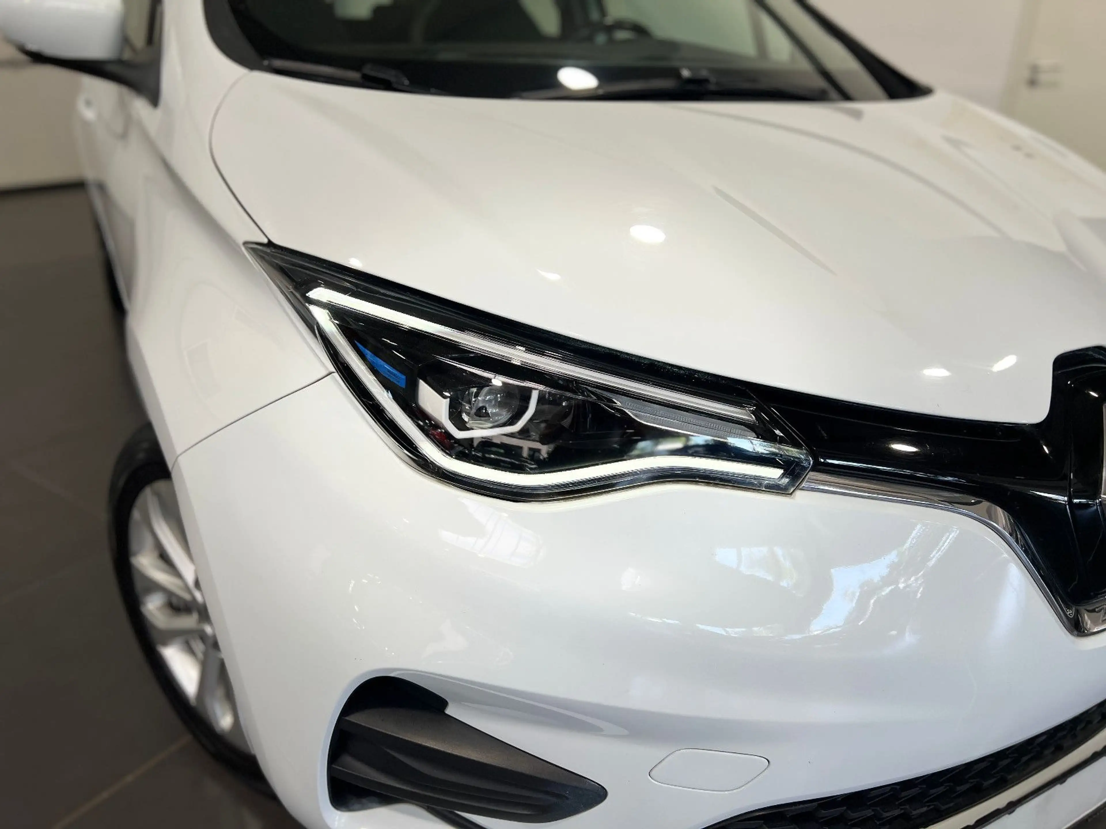 Renault ZOE Automatik **Navi*LED*SHZ*PDC*Tempomat** — photo 8