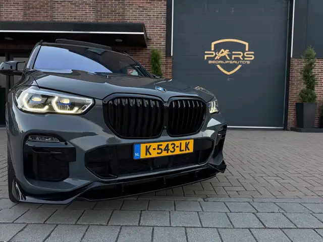 BMW X5 view 9