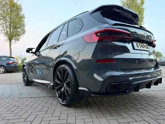 BMW X5 view 5