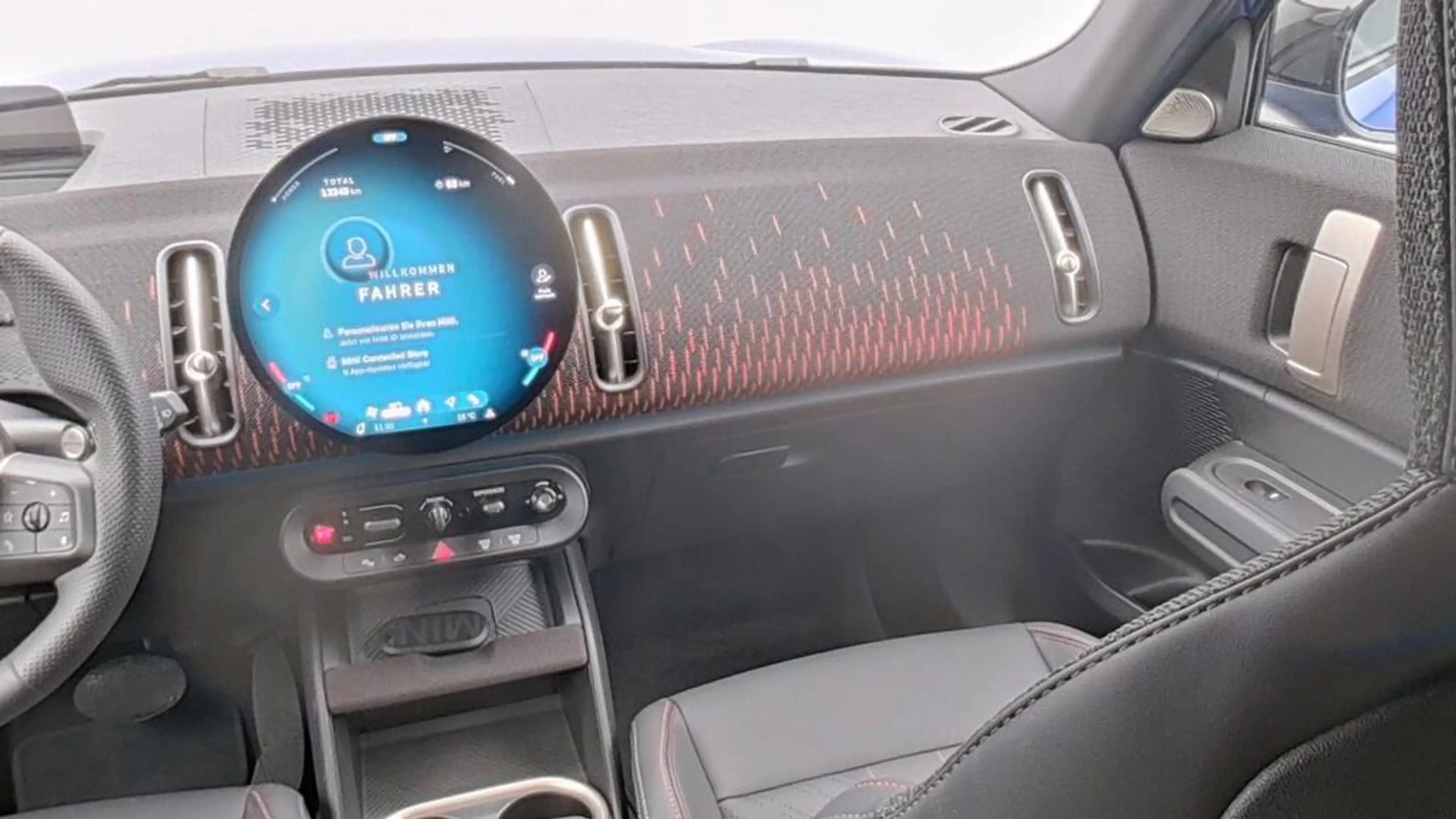 MINI Countryman S All4 John Cooper Works Trim — photo 14