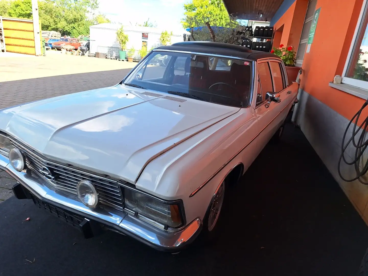 Opel Diplomat Diplomat E Weiß - 2