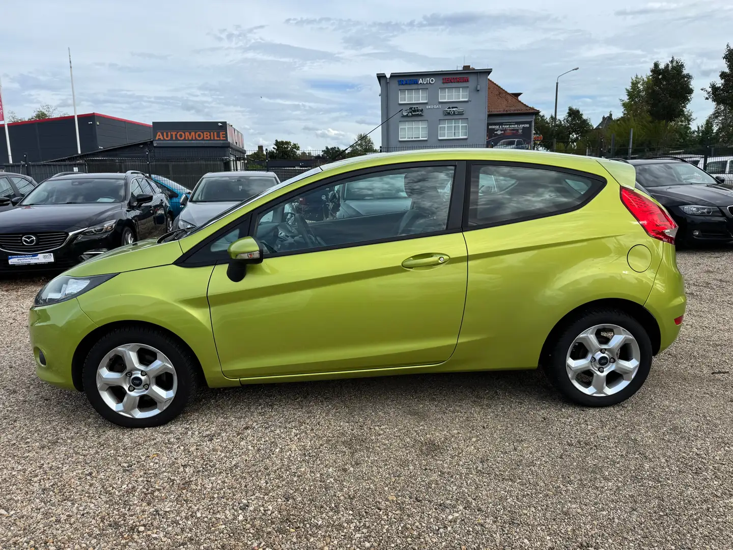 Ford Fiesta Trend/Klima/TÜV+Inspektion-Neu Verde - 2