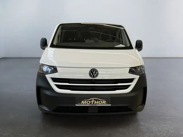 Volkswagen Transporter view 6