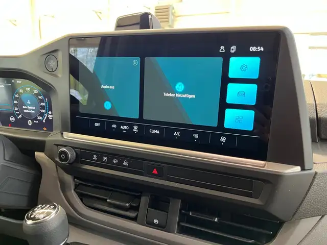 Volkswagen Transporter view 13