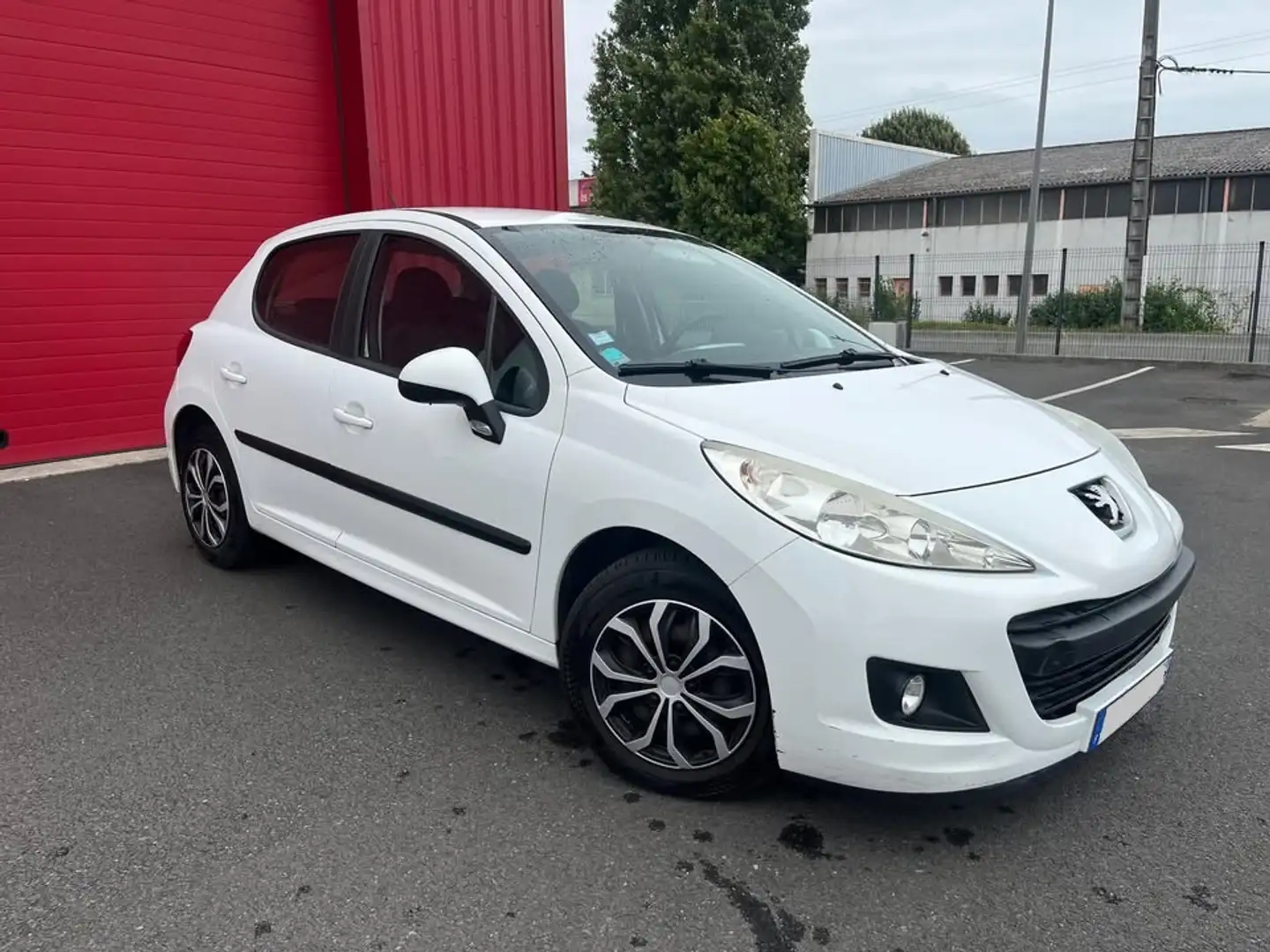 Peugeot 207 207 1.4 HDi 70ch BLUE LION Business - 2
