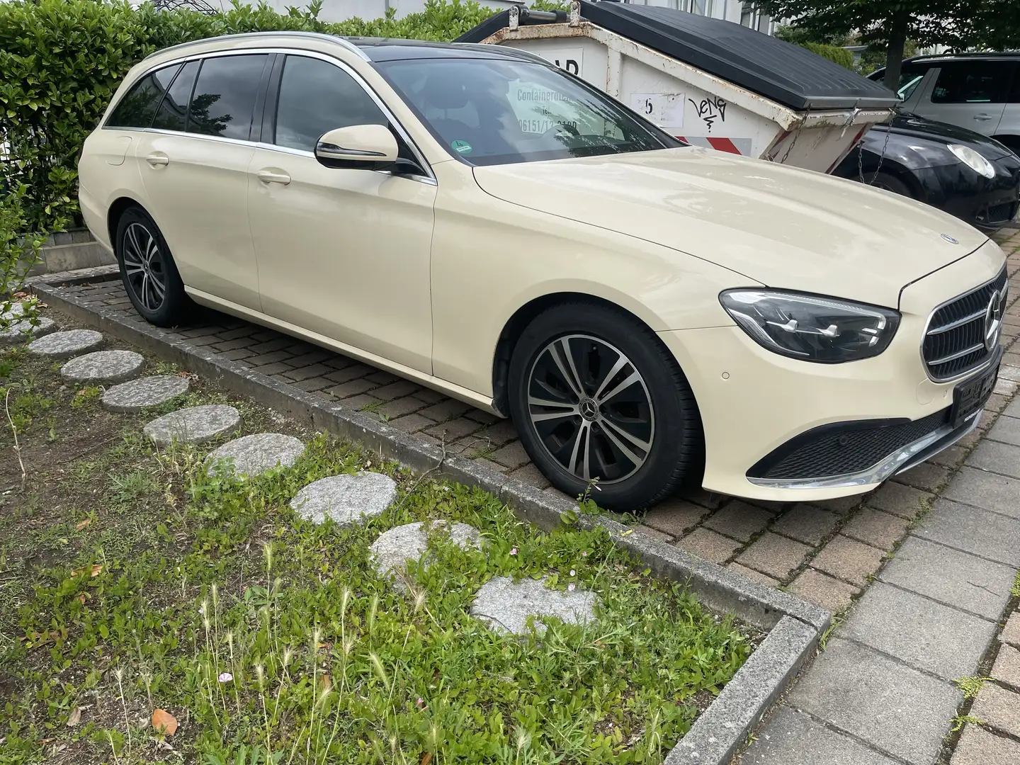 Mercedes-Benz E 220 E 220 d *Panoramadach*Navi*Rückfahrkamera Beige - 2