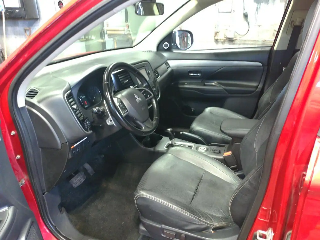 Mitsubishi Outlander снимка Mitsubishi Outlander