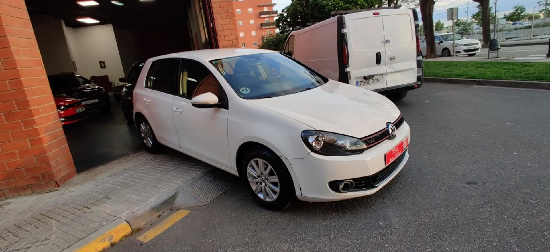 Volkswagen Golf 1.6TDI CR Bluemotion 105 Blanc - 2