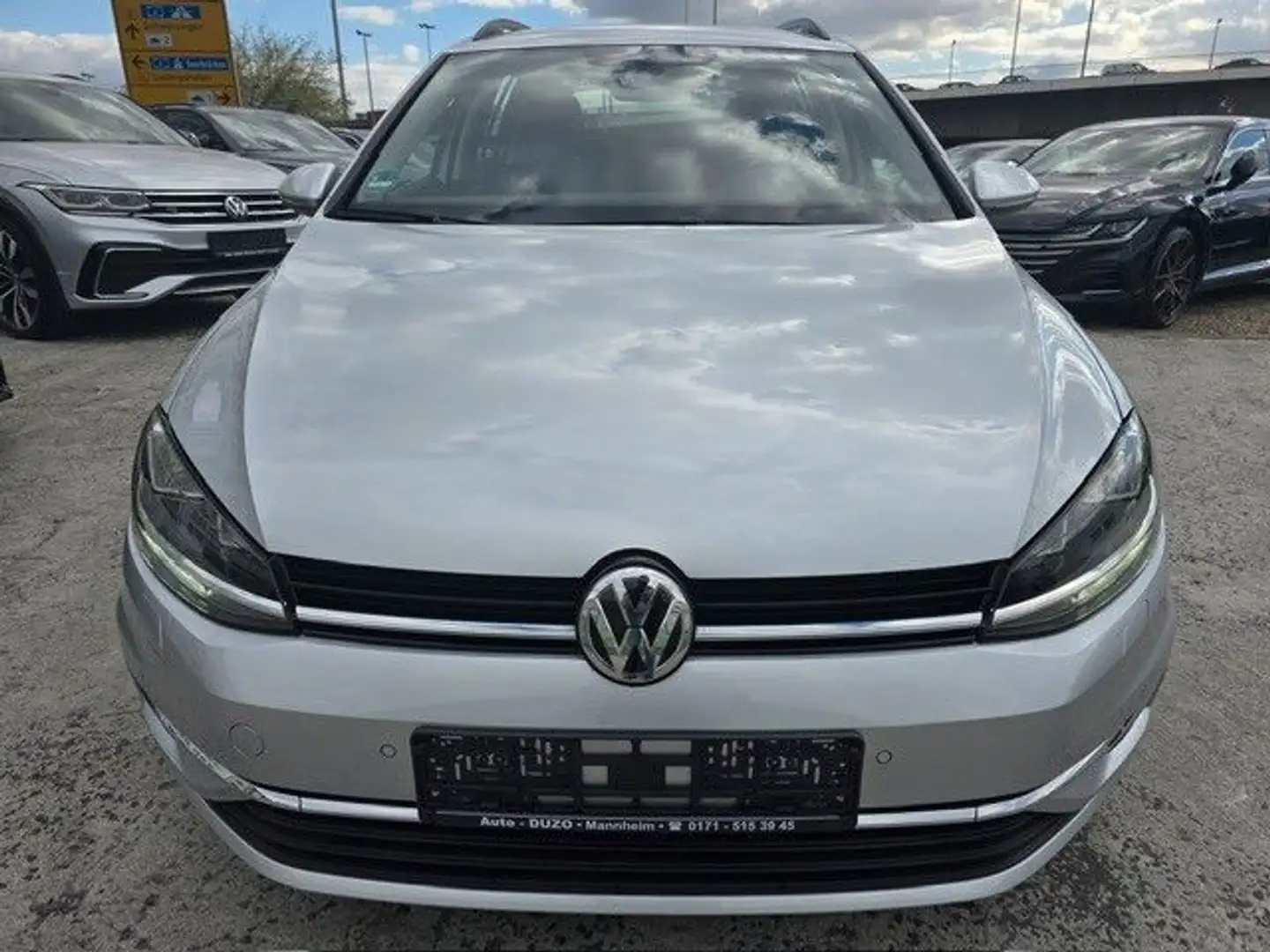Volkswagen Golf VII Variant Comfortline BMT 1,5 TSI AUTOMAT Silber - 2