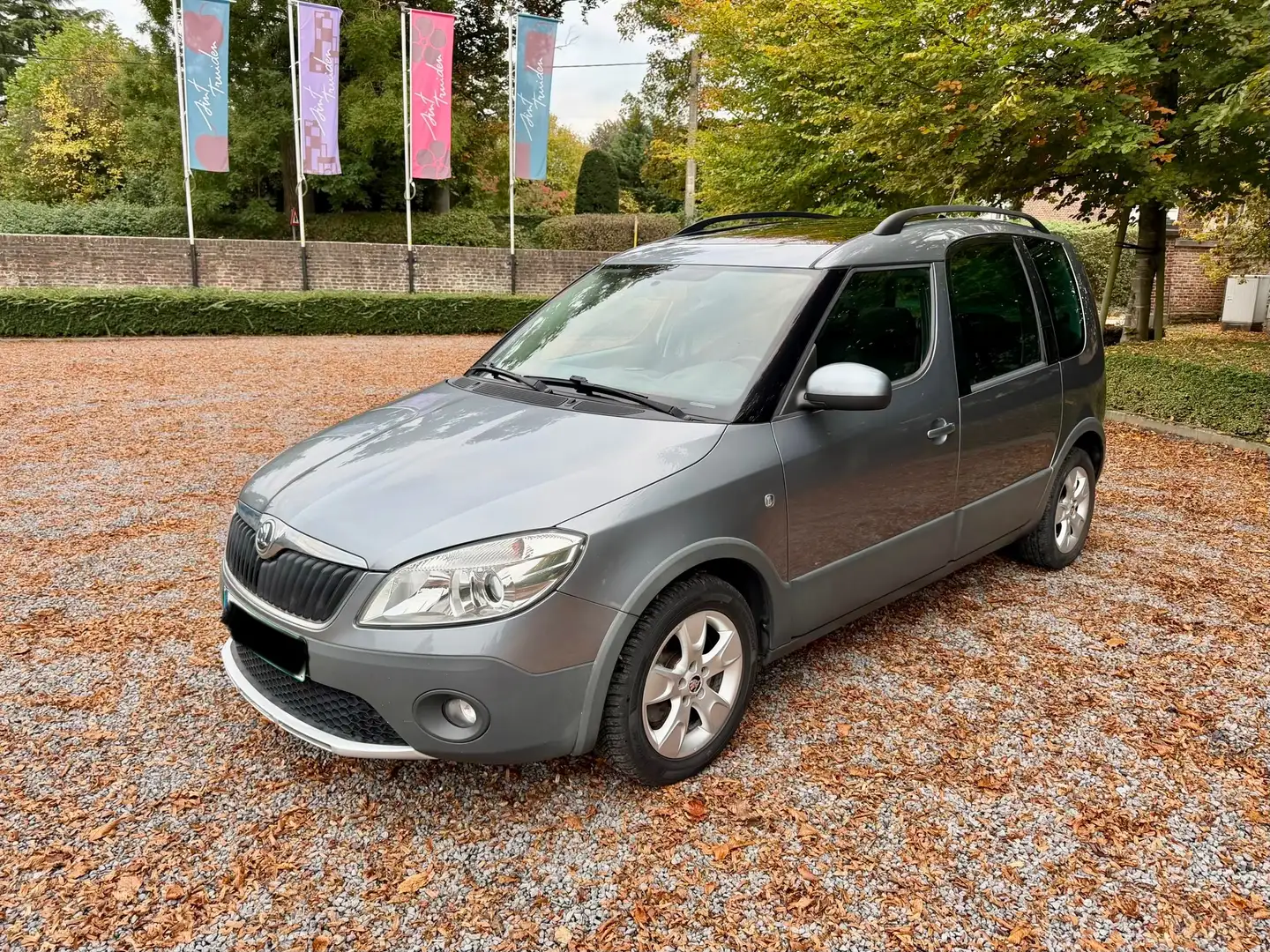 Skoda Roomster 1.2 TSI DSG 105pk Panorama dak Navi Airco Gris - 1