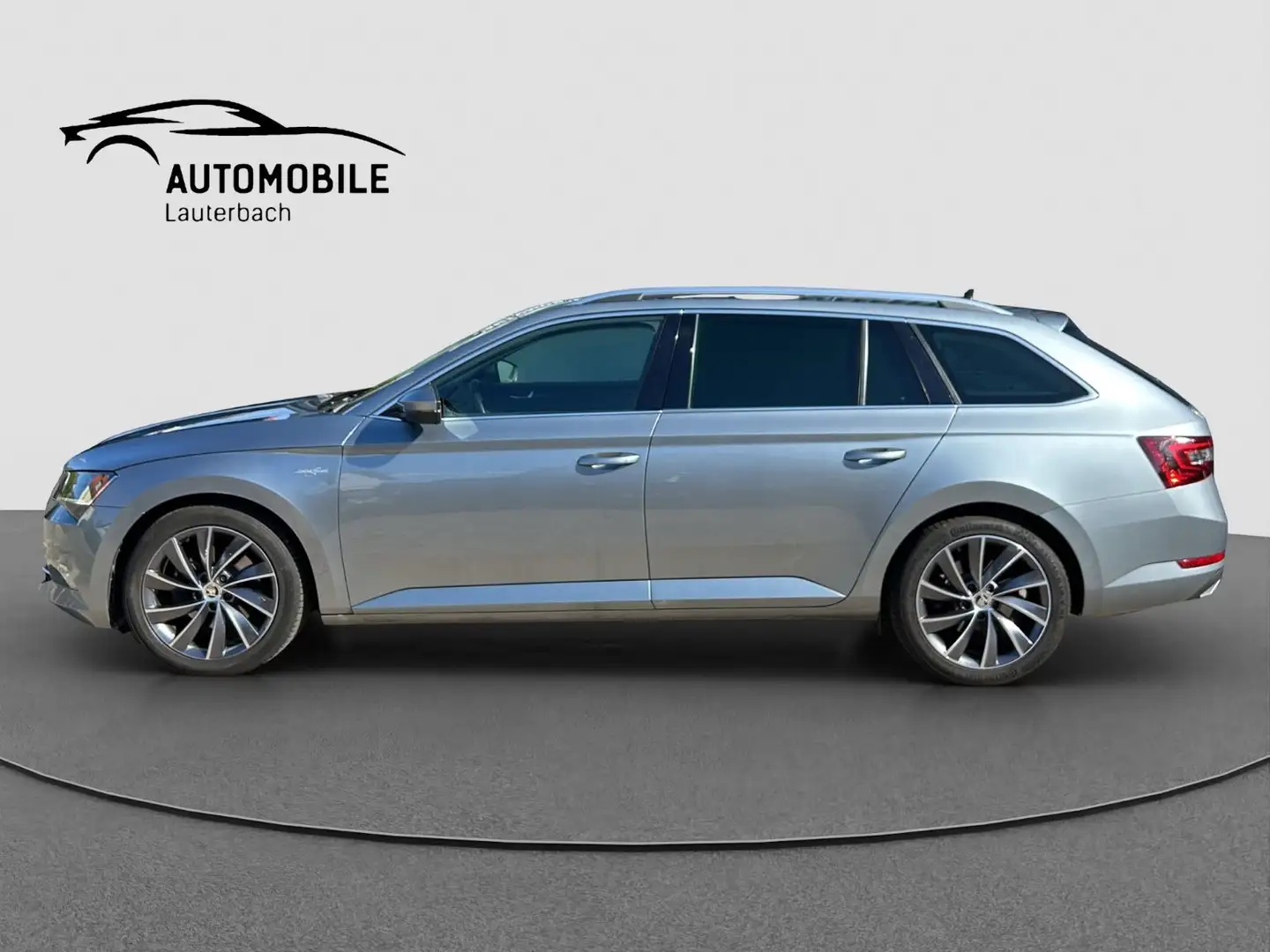 Skoda Superb Combi 2.0 TDI DSG L&K 4x4 ACC/AHK/KAM/PAN Grau - 2